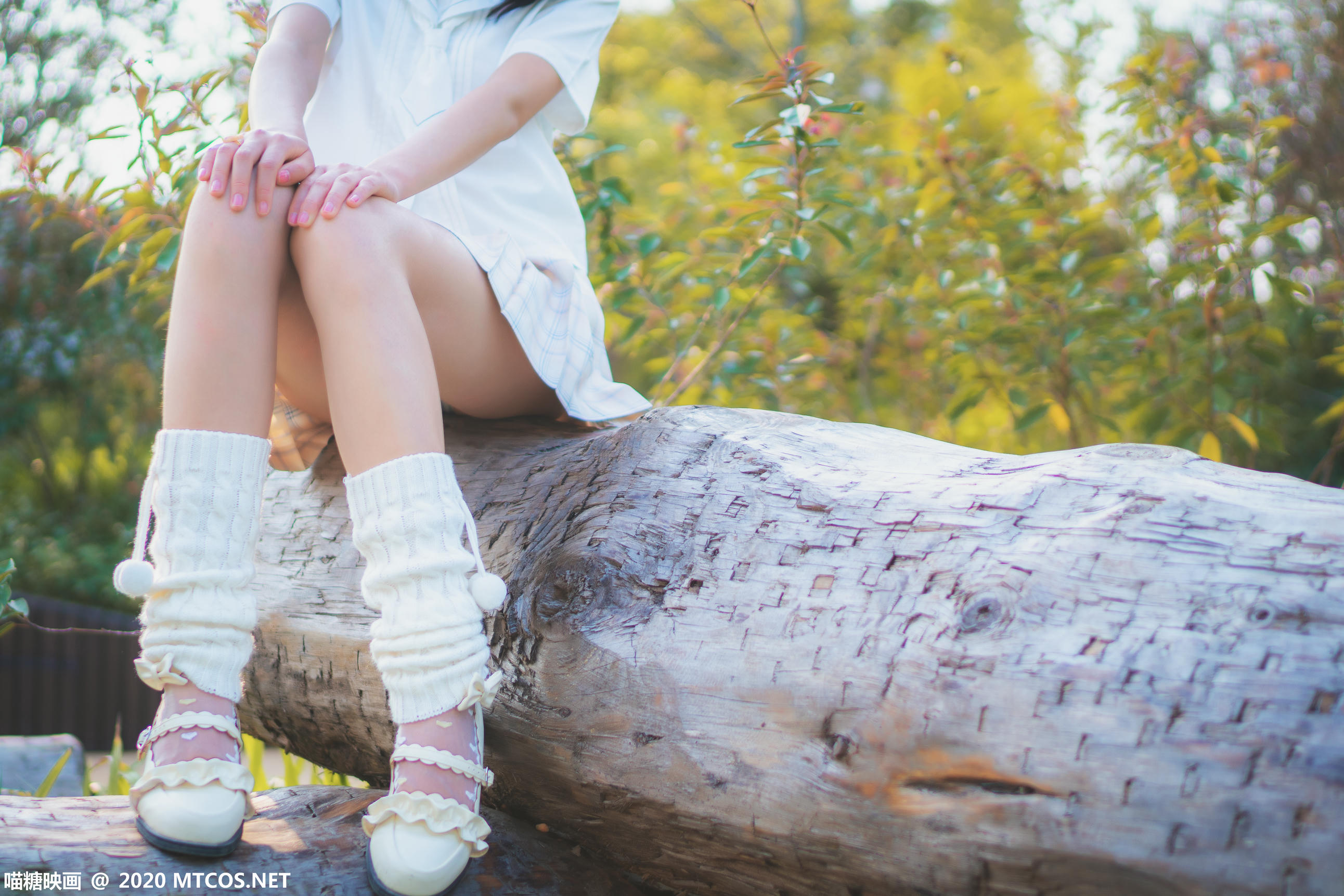 [喵糖映画] VOL.273 白云森林[28P／417MB]_第2集