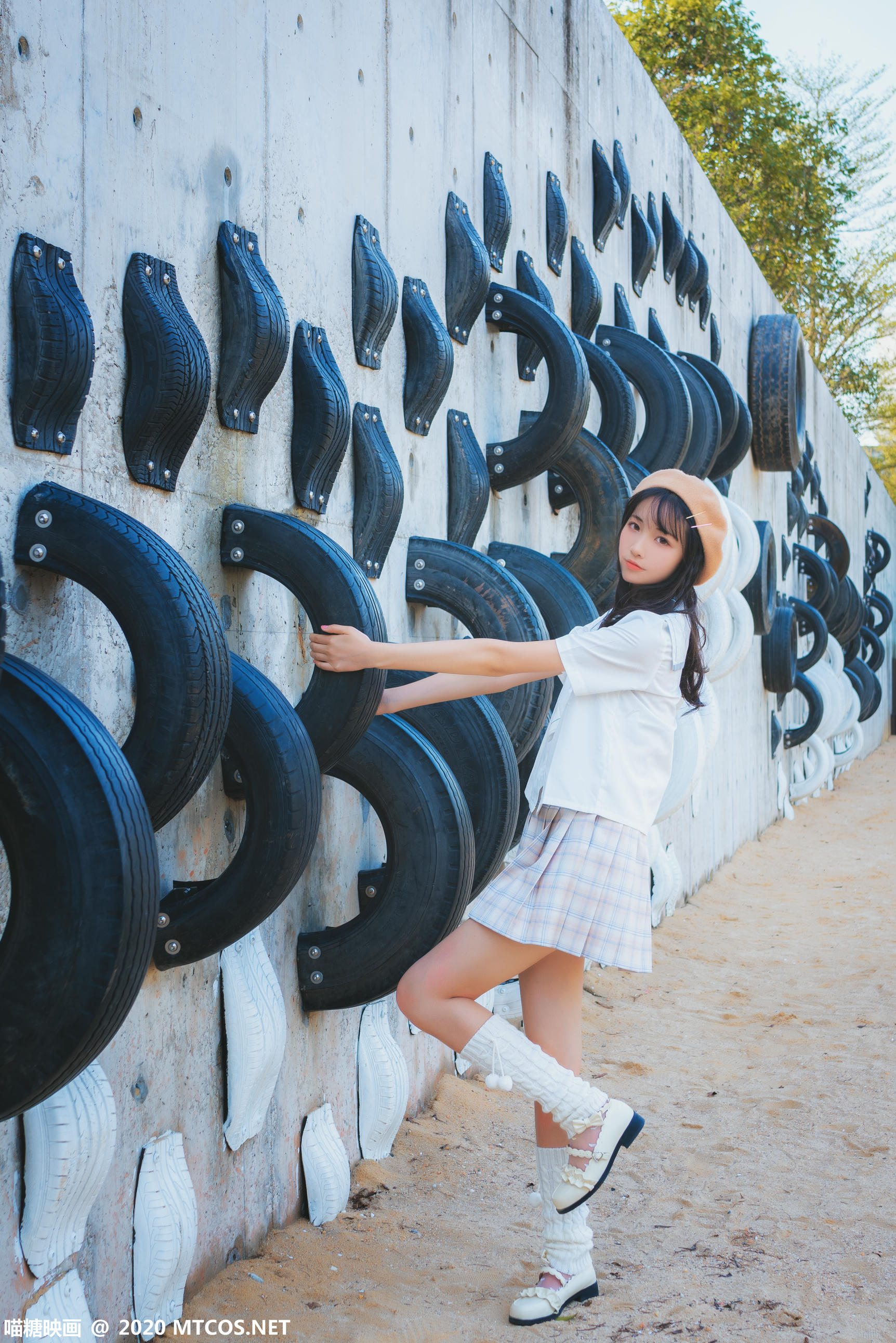 [喵糖映画] VOL.273 白云森林[28P／417MB]_第1集