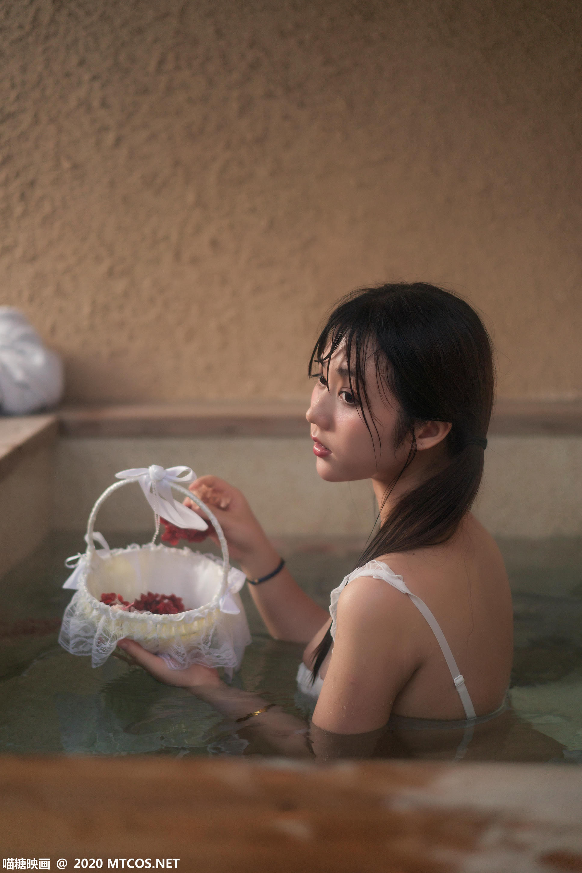 [喵糖映画] VOL.279 夏日温泉[23P／480MB]_第1集