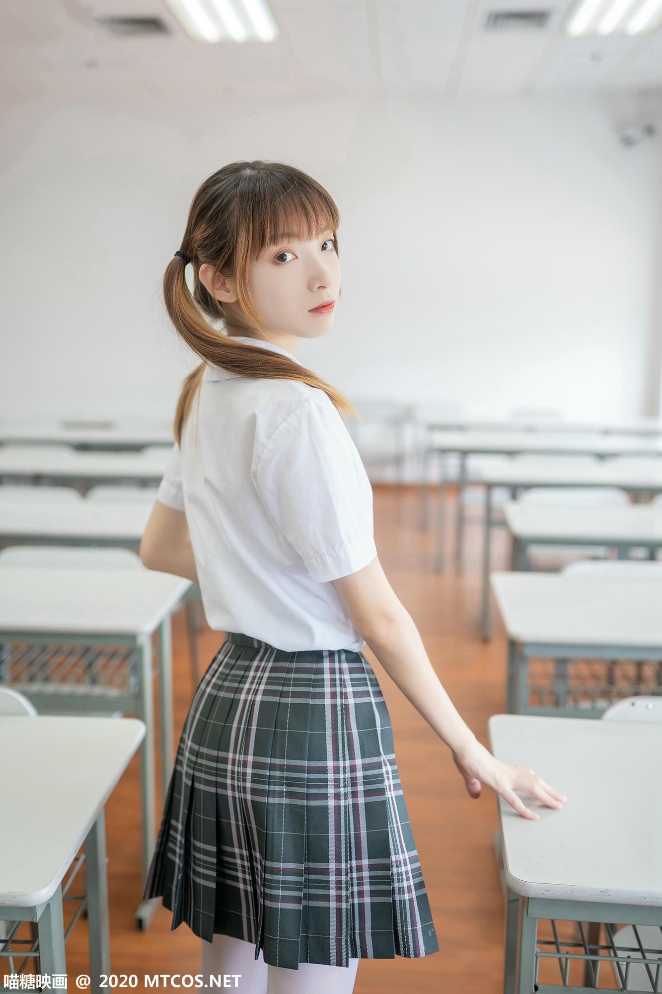 [喵糖映画] JKL.008 夏季JK制服[49P／271MB]_第2集