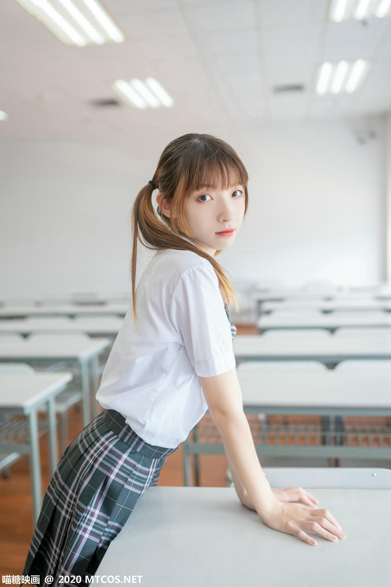 [喵糖映画] JKL.008 夏季JK制服[49P／271MB]_第3集