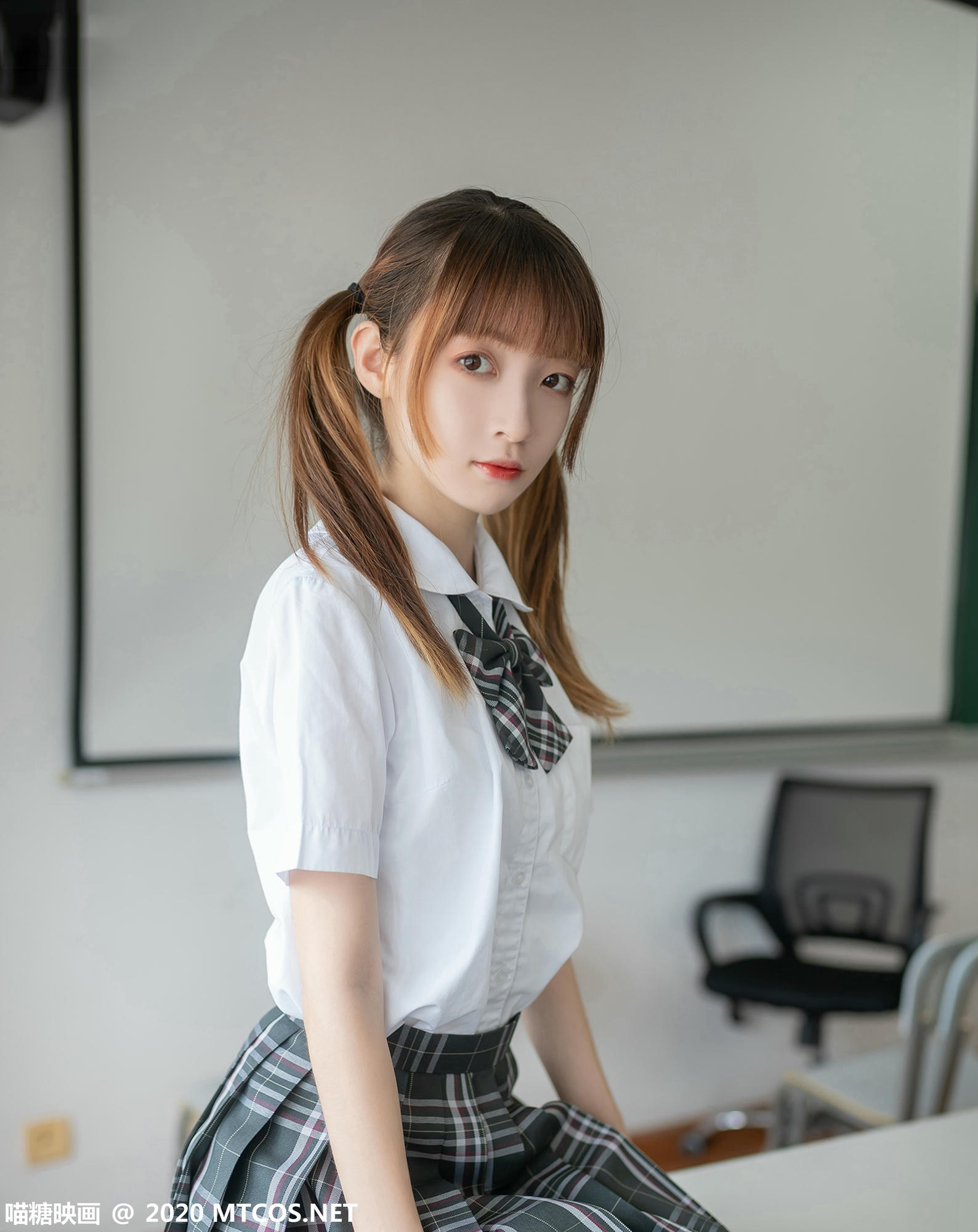 [喵糖映画] JKL.008 夏季JK制服[49P／271MB]_第1集