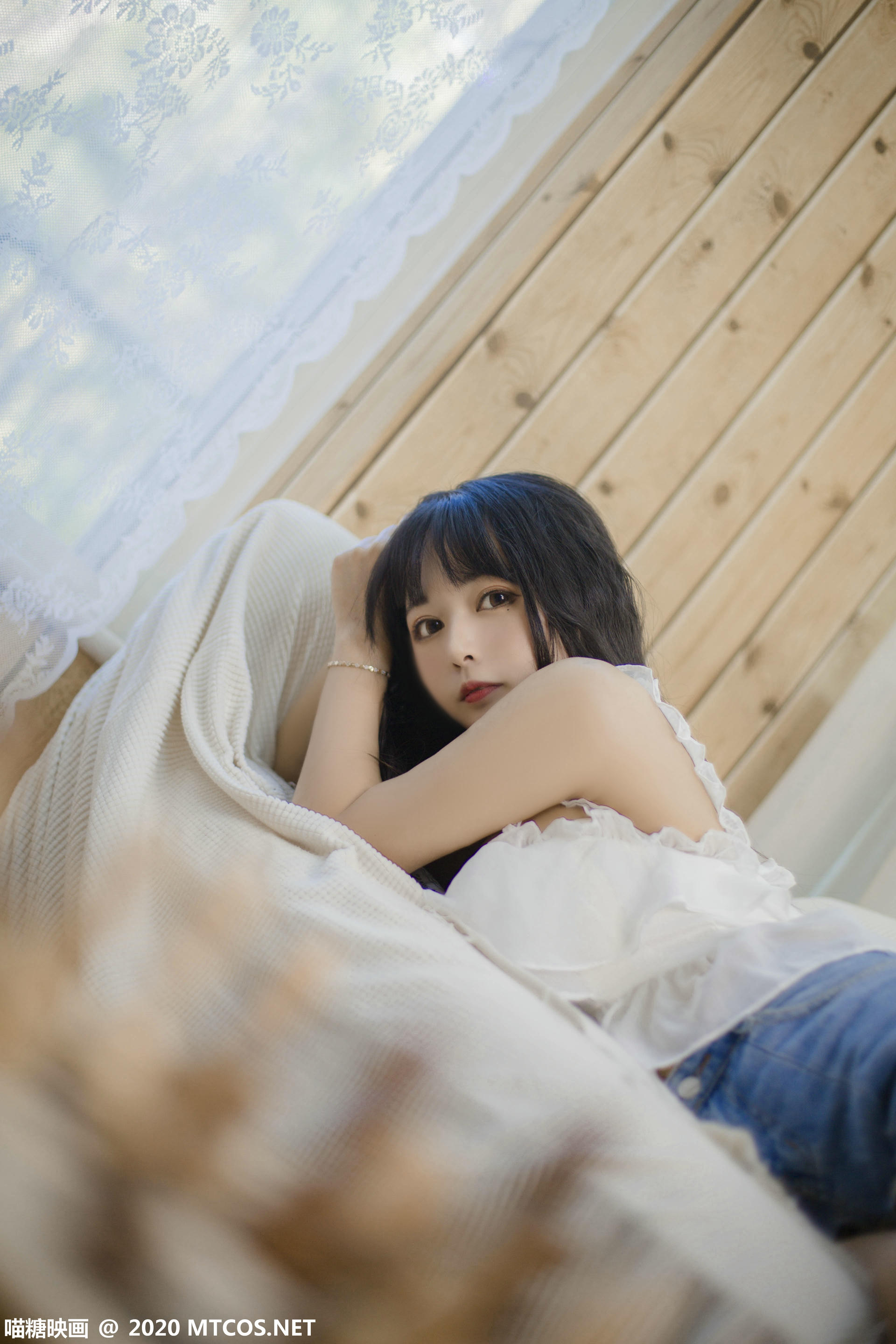 [喵糖映画] VOL.288 客厅少女[20P／137MB]_第1集