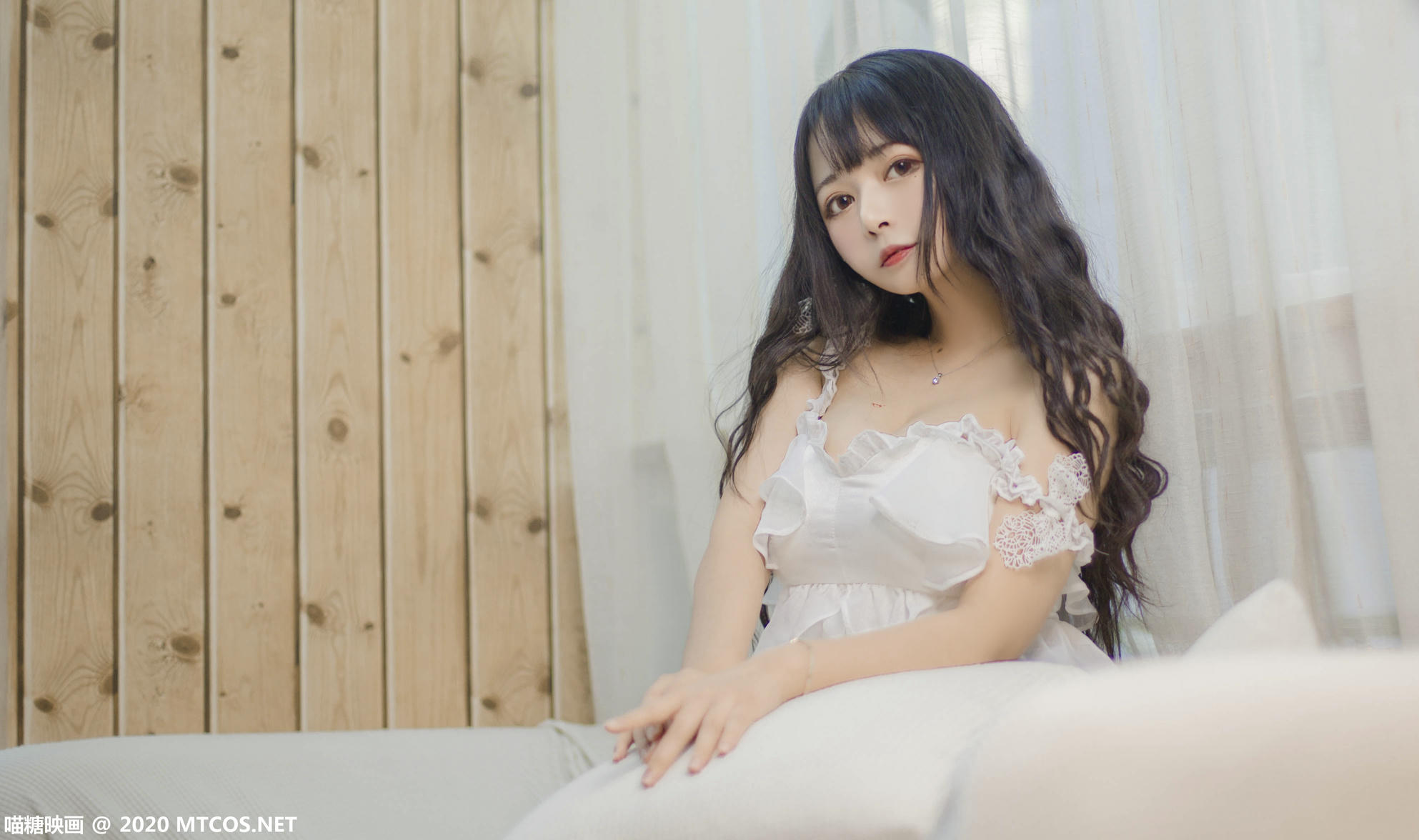 [喵糖映画] VOL.288 客厅少女[20P／137MB]_第1集