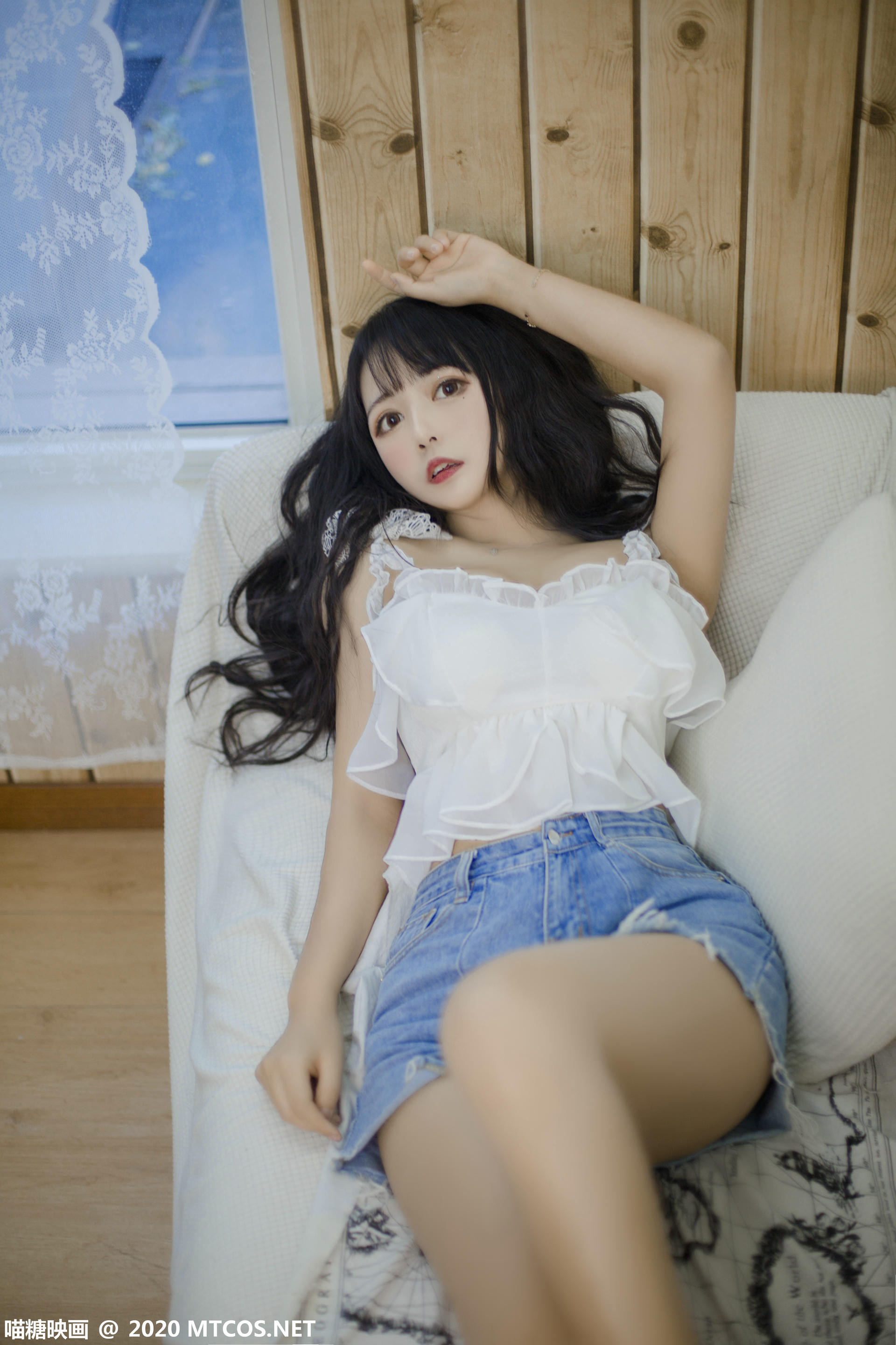 [喵糖映画] VOL.288 客厅少女[20P／137MB]_第1集