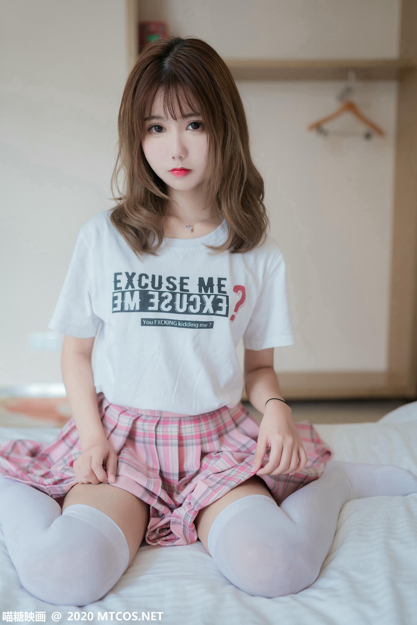 [喵糖映画] JKL.010 白袜JK制服[45P／274MB]_第1集