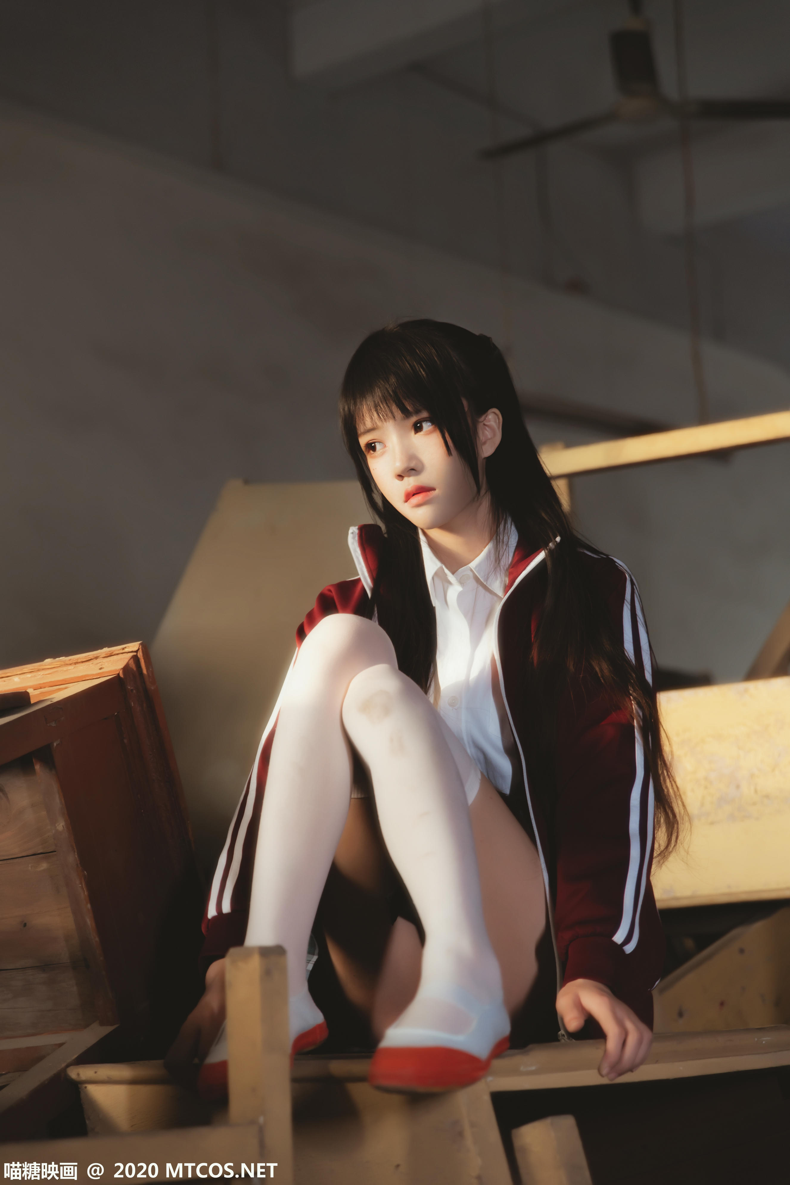 [喵糖映画] VOL.304 废弃教室[31P／833MB]_第1集