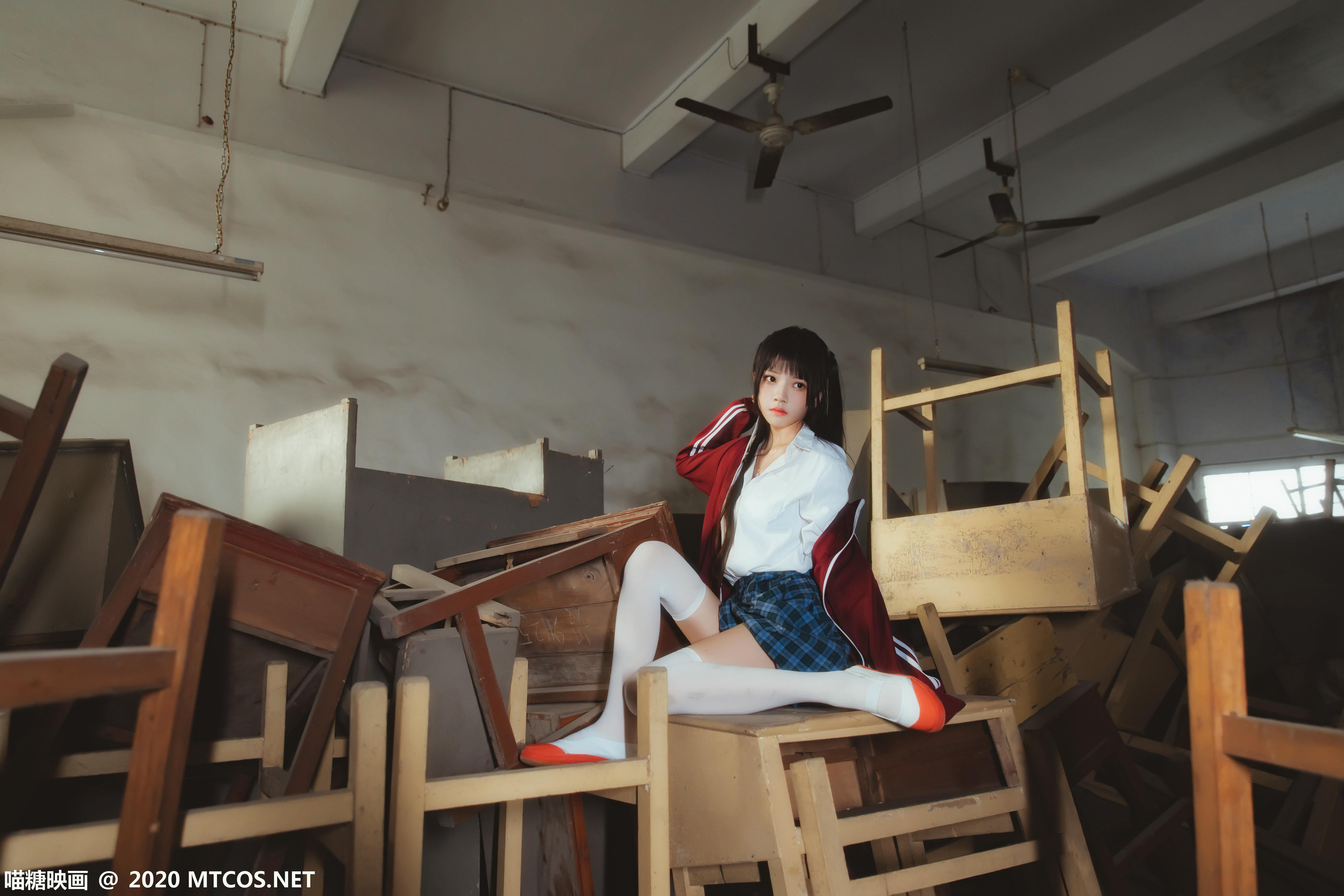 [喵糖映画] VOL.304 废弃教室[31P／833MB]_第2集