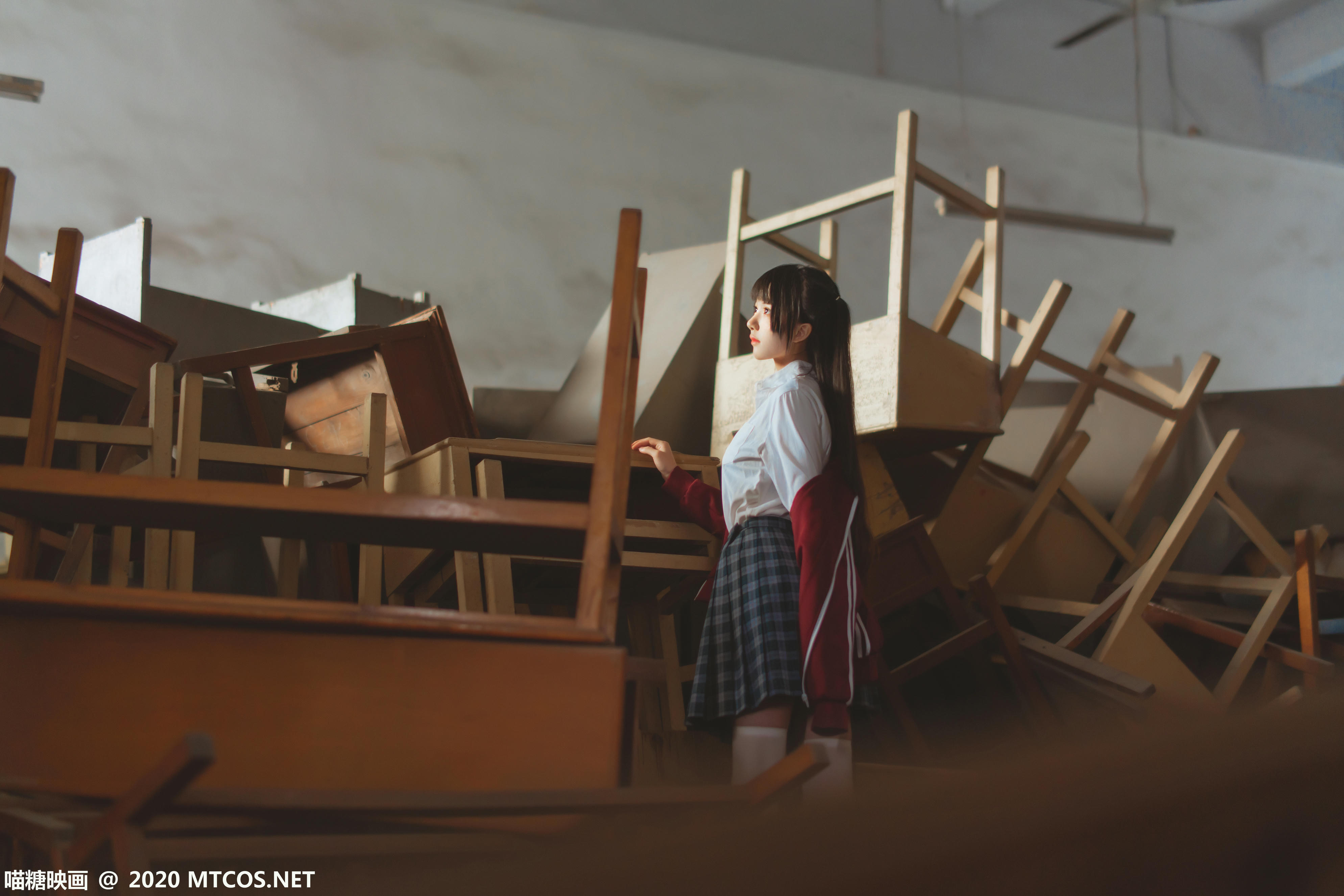 [喵糖映画] VOL.304 废弃教室[31P／833MB]_第1集