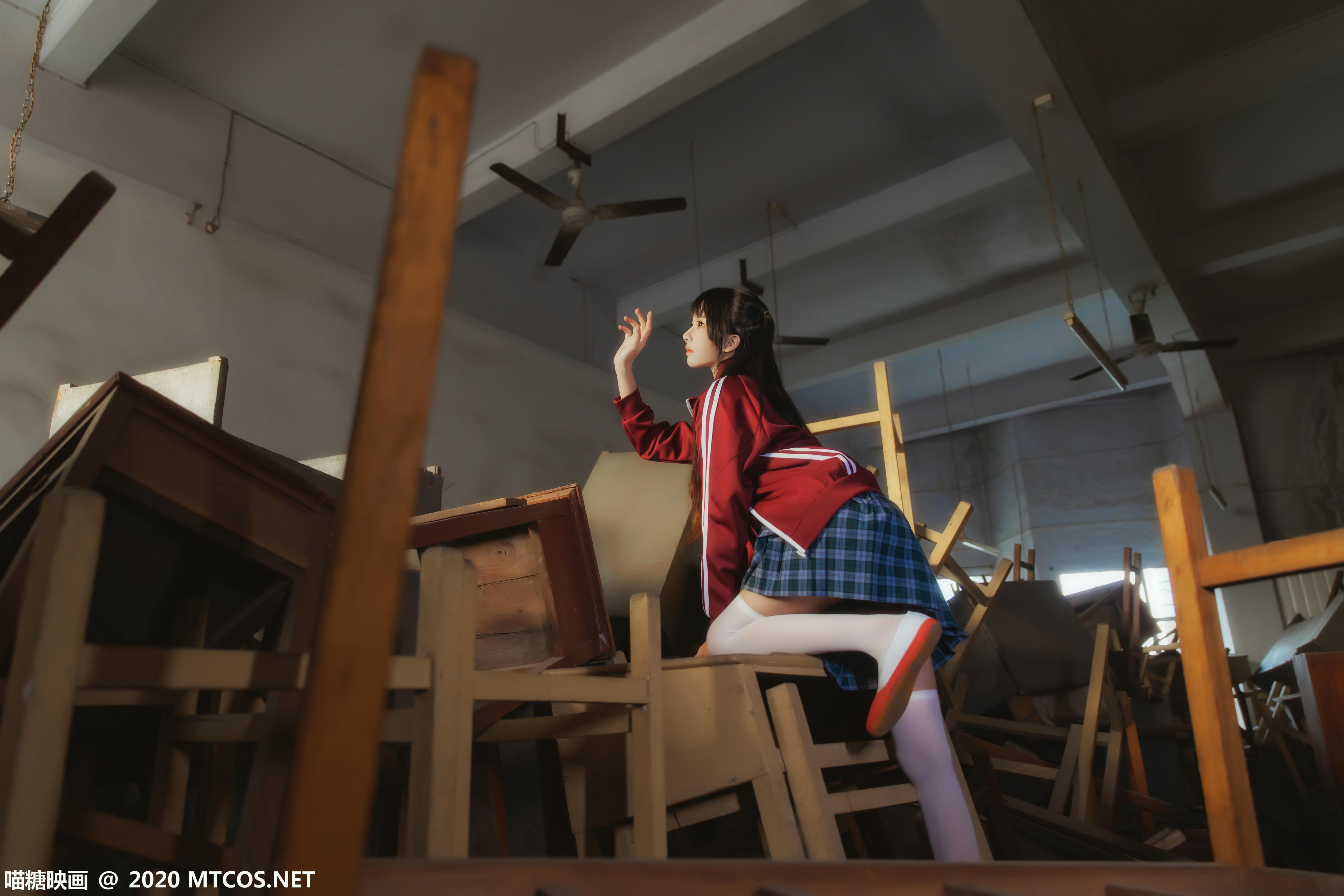 [喵糖映画] VOL.304 废弃教室[31P／833MB]_第1集