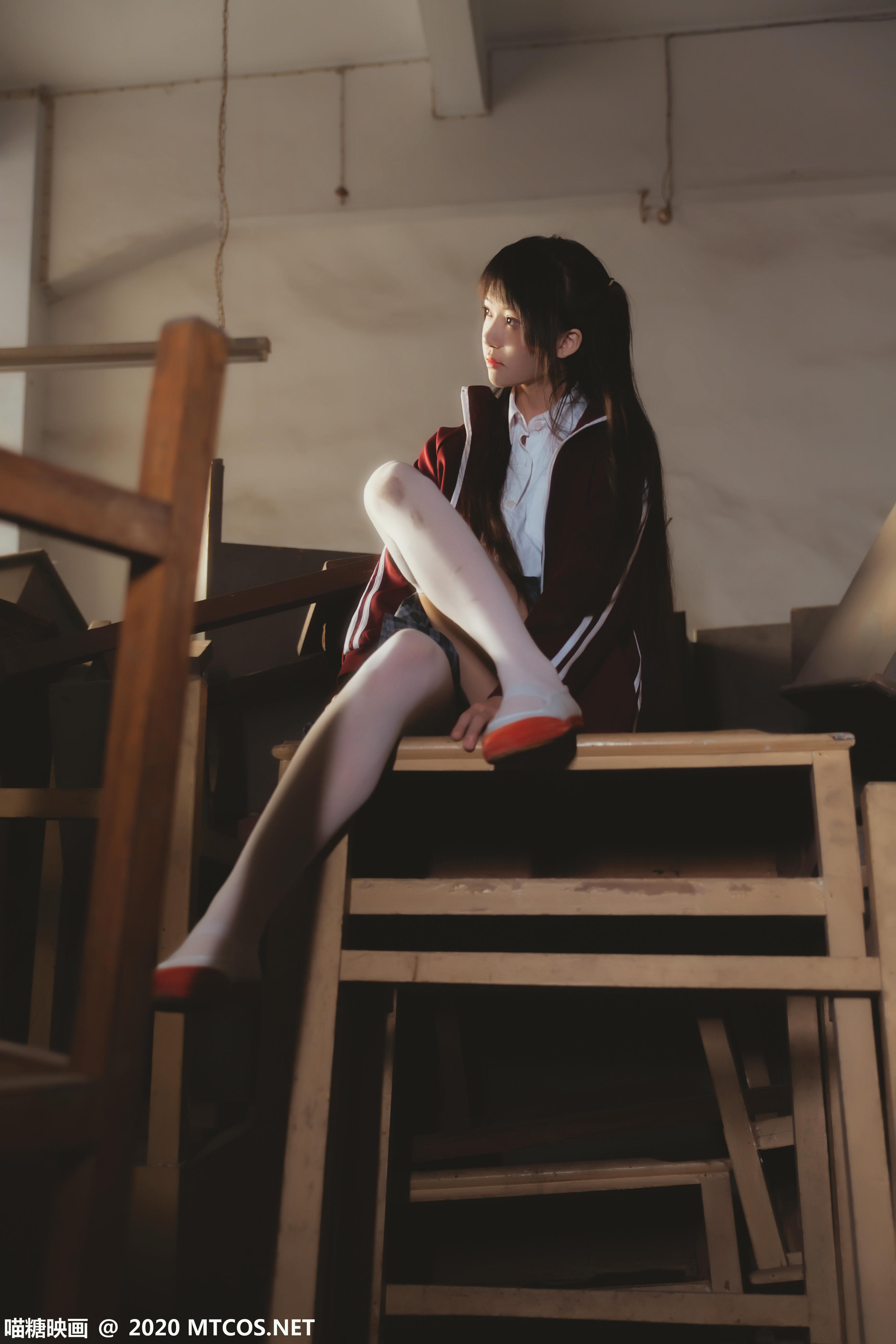 [喵糖映画] VOL.304 废弃教室[31P／833MB]_第1集