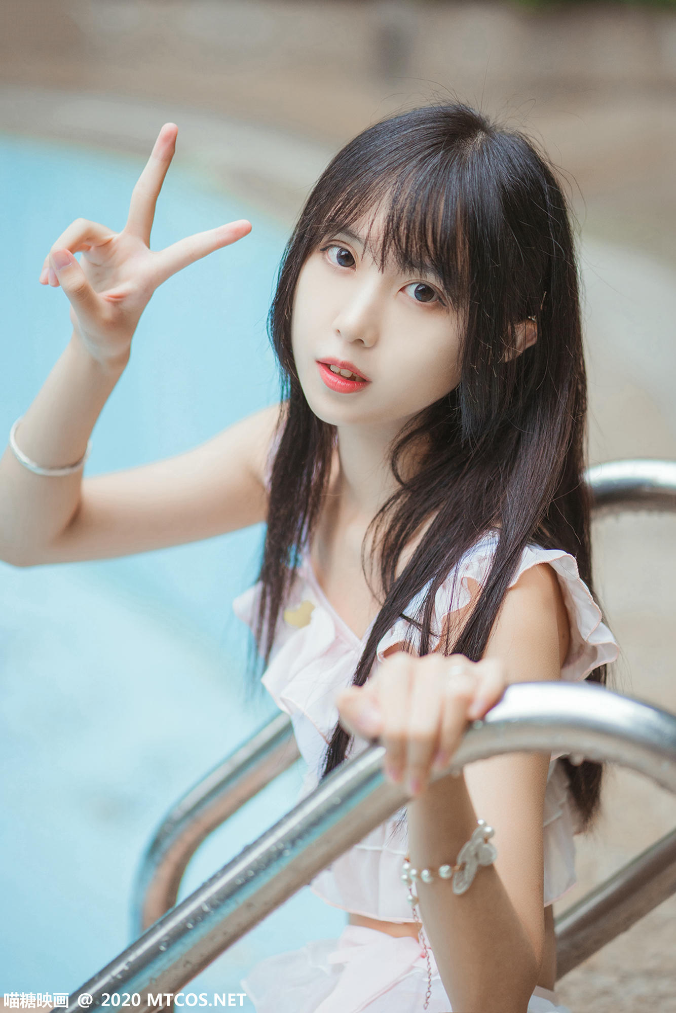 [喵糖映画] VOL.312 泳池萌妹[35P／191MB]_第1集