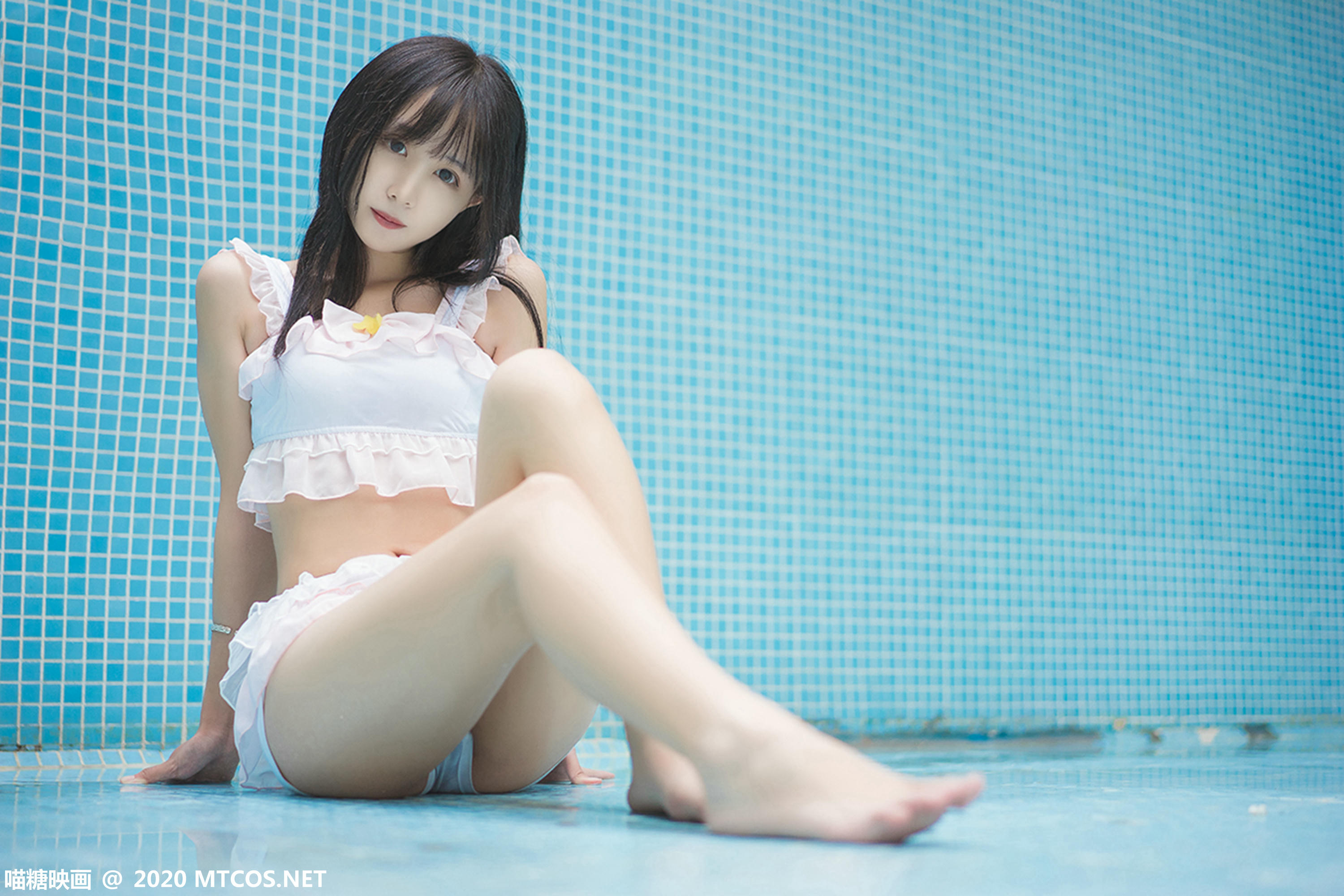 [喵糖映画] VOL.312 泳池萌妹[35P／191MB]_第1集