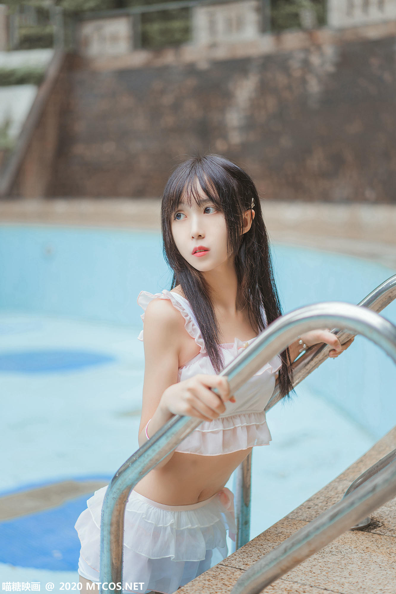 [喵糖映画] VOL.312 泳池萌妹[35P／191MB]_第1集