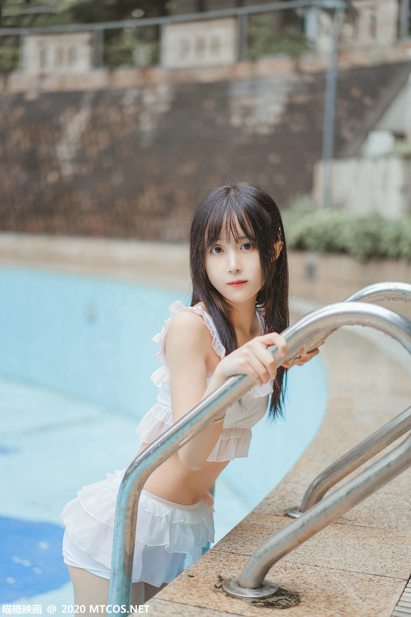 [喵糖映画] VOL.312 泳池萌妹[35P／191MB]_第1集