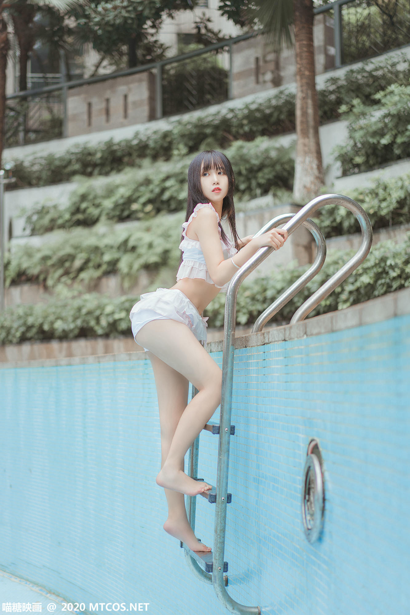 [喵糖映画] VOL.312 泳池萌妹[35P／191MB]_第1集