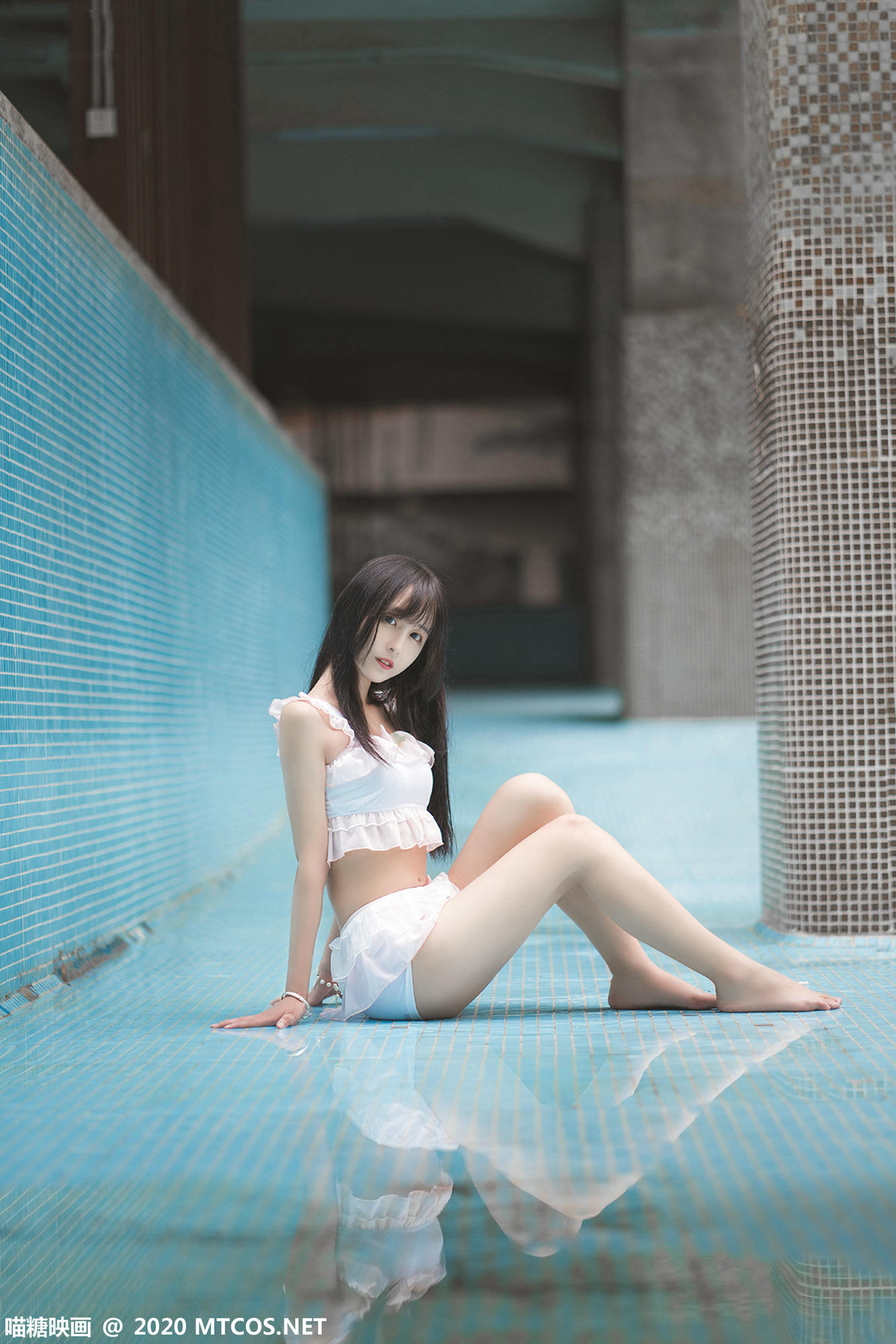 [喵糖映画] VOL.312 泳池萌妹[35P／191MB]_第2集