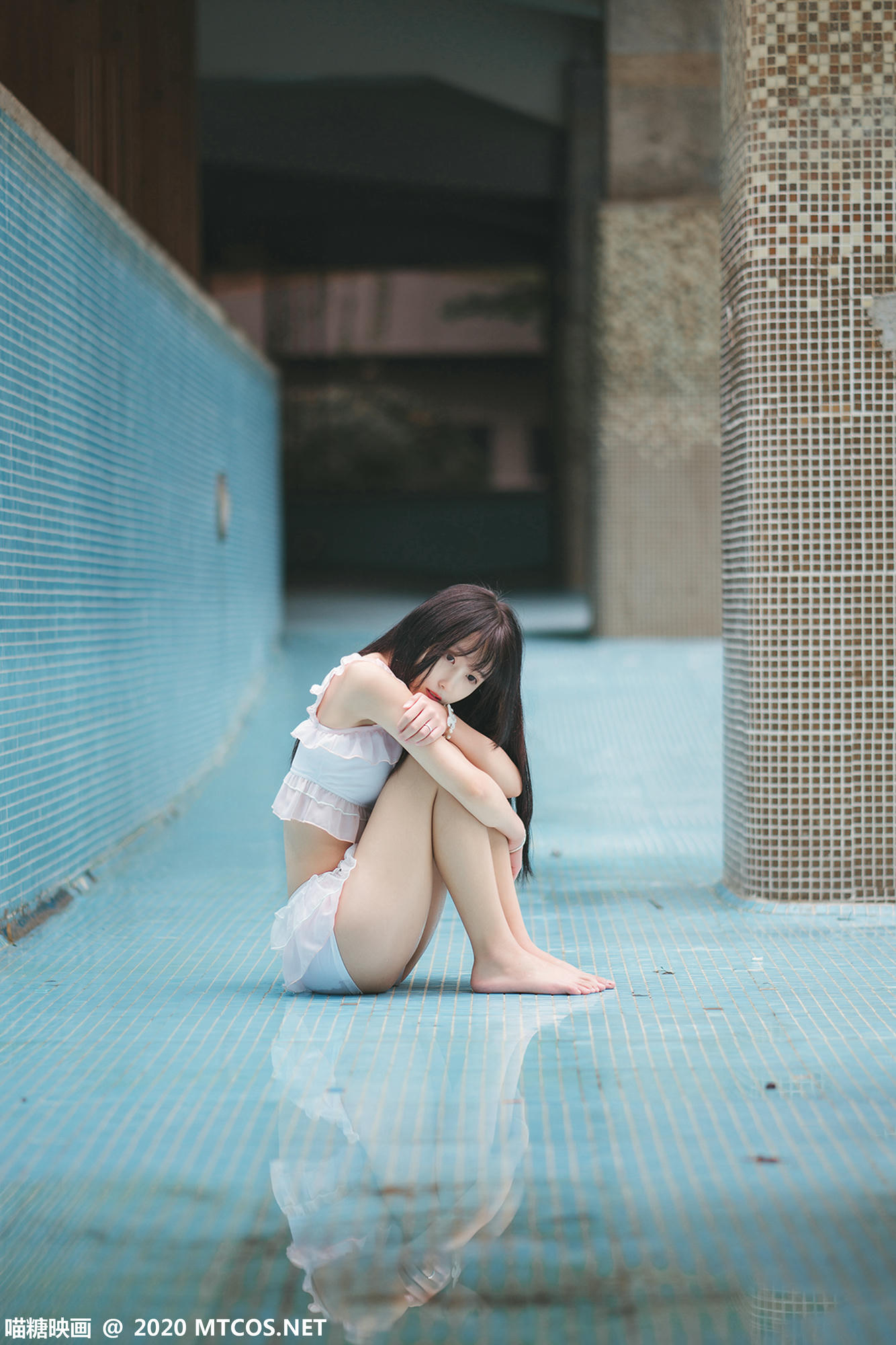 [喵糖映画] VOL.312 泳池萌妹[35P／191MB]_第2集