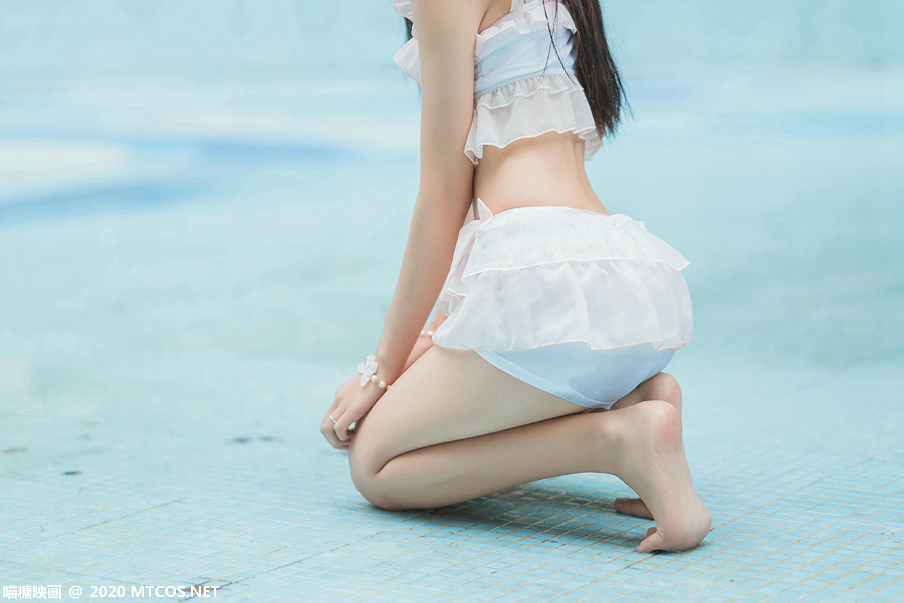 [喵糖映画] VOL.312 泳池萌妹[35P／191MB]_第2集