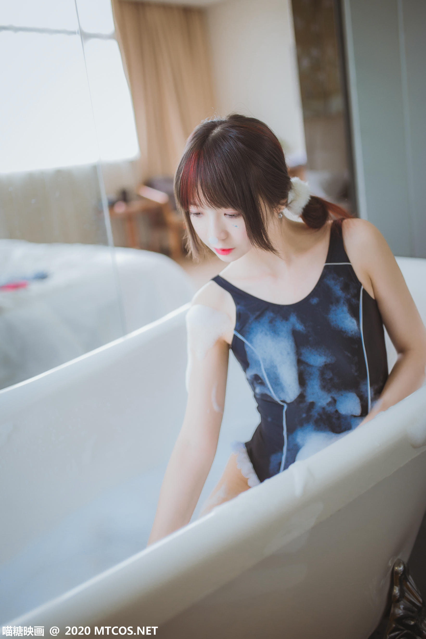 [喵糖映画] VOL.320 浴缸泡泡[28P／242MB]_第1集