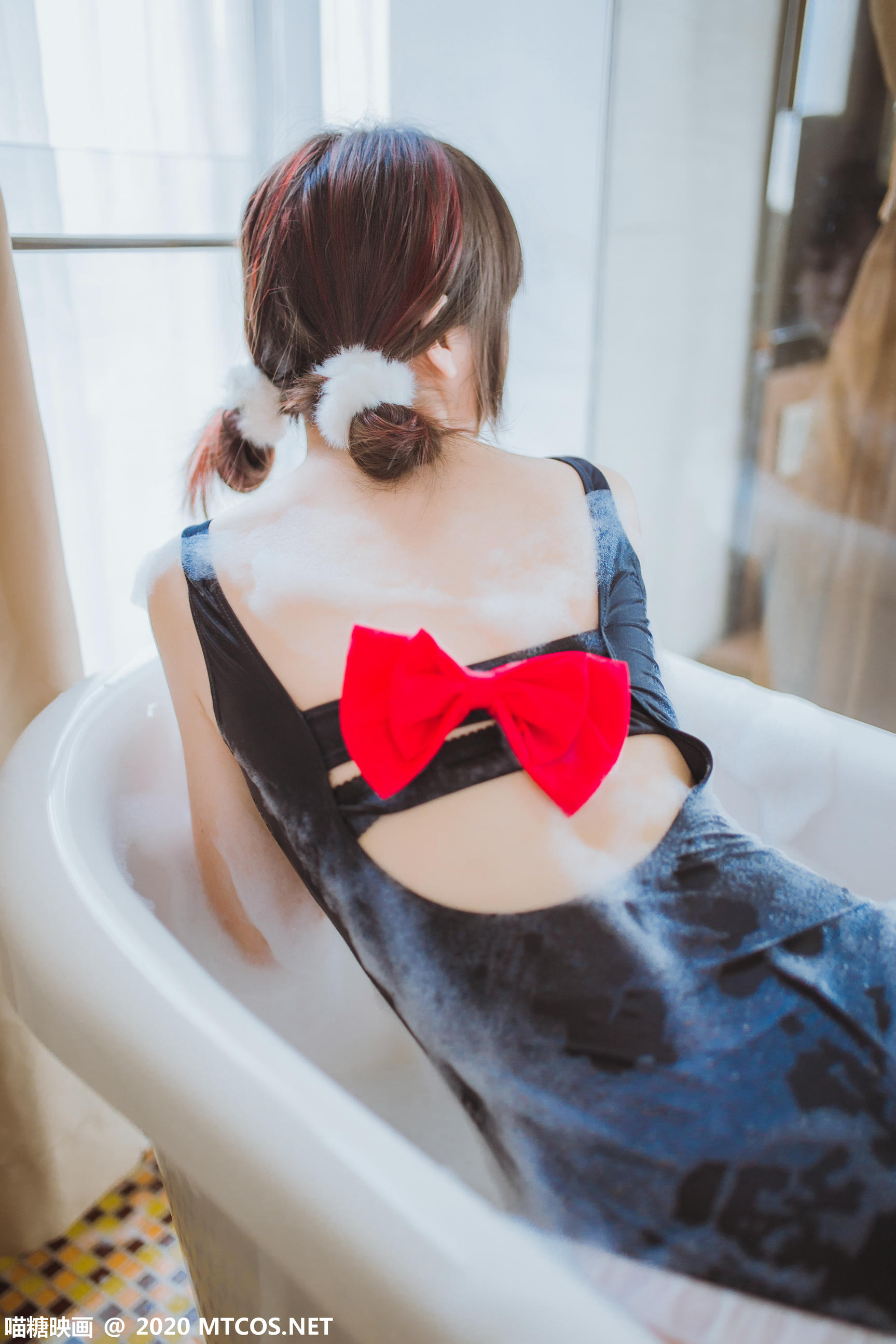 [喵糖映画] VOL.320 浴缸泡泡[28P／242MB]_第1集