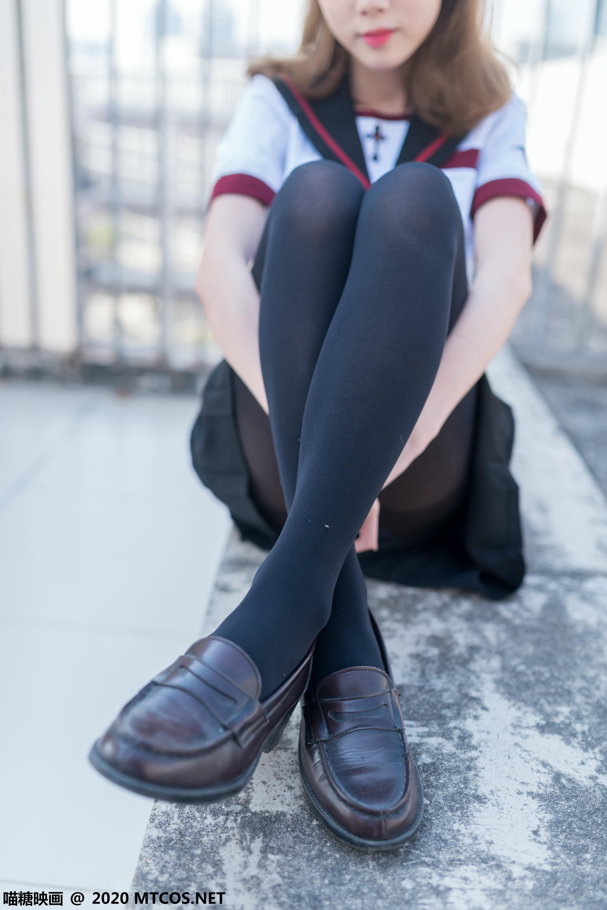 [喵糖映画] VOL.322 天台少女[46P／324MB]_第1集