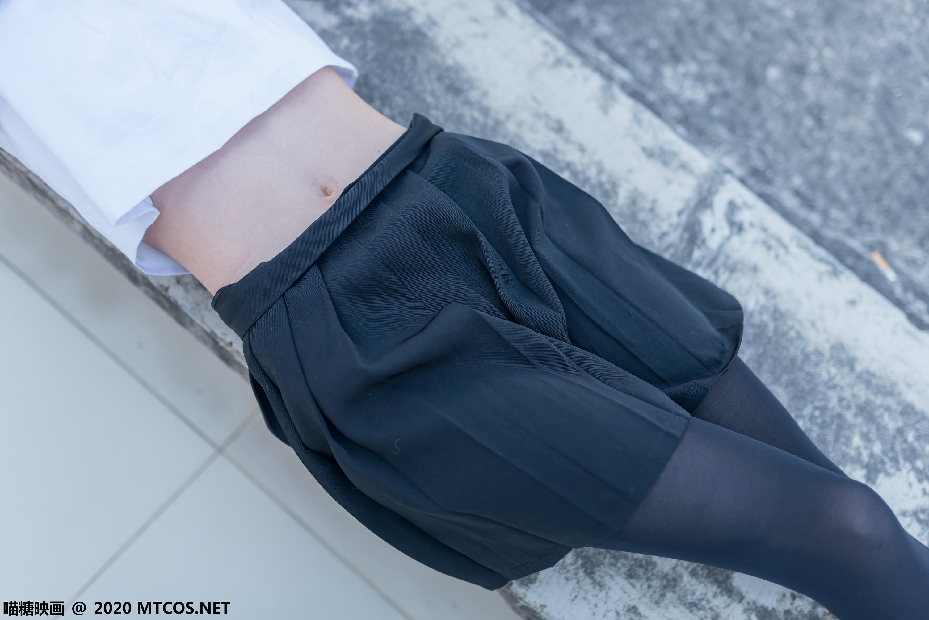 [喵糖映画] VOL.322 天台少女[46P／324MB]_第2集