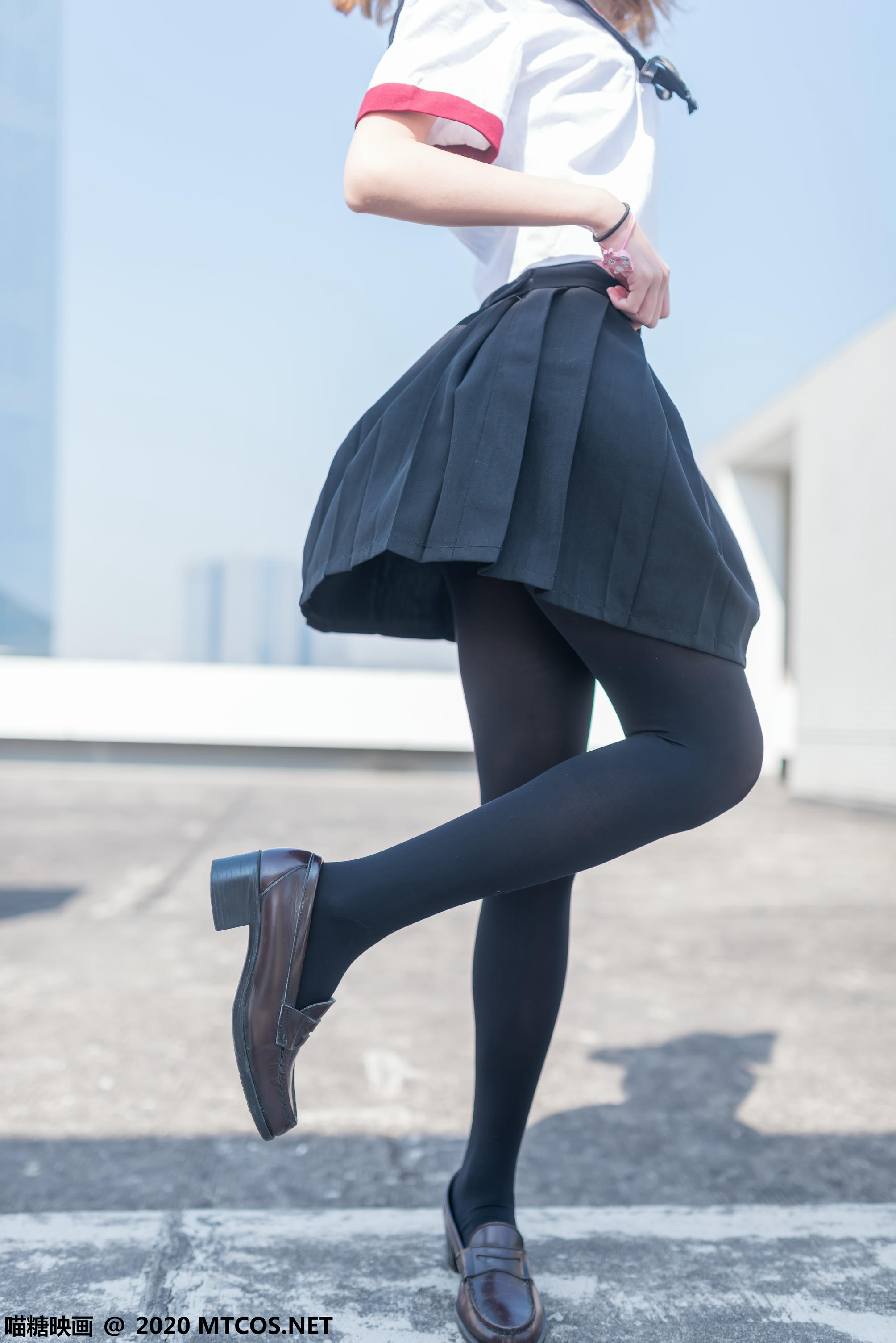 [喵糖映画] VOL.322 天台少女[46P／324MB]_第2集