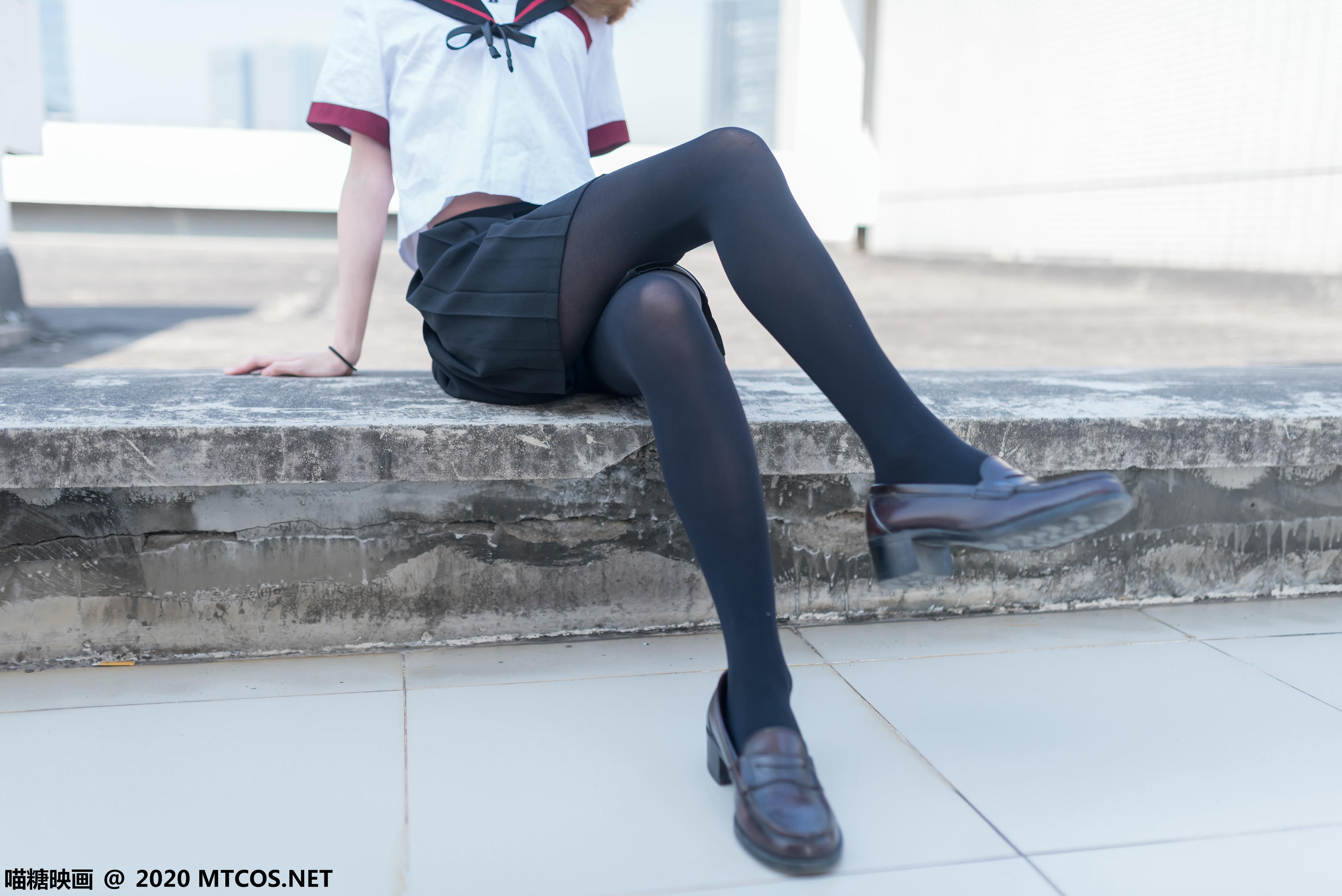 [喵糖映画] VOL.322 天台少女[46P／324MB]_第2集