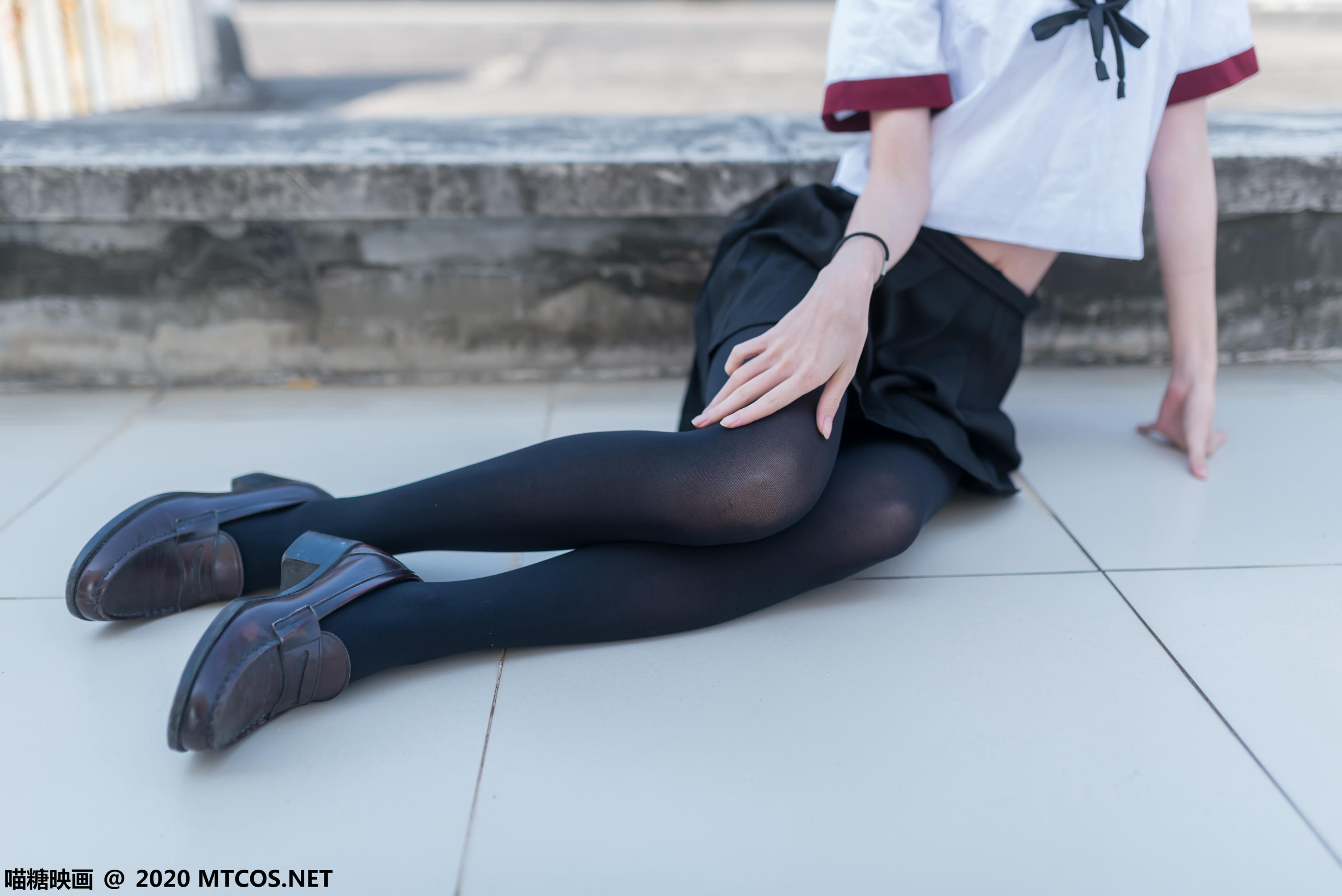 [喵糖映画] VOL.322 天台少女[46P／324MB]_第3集