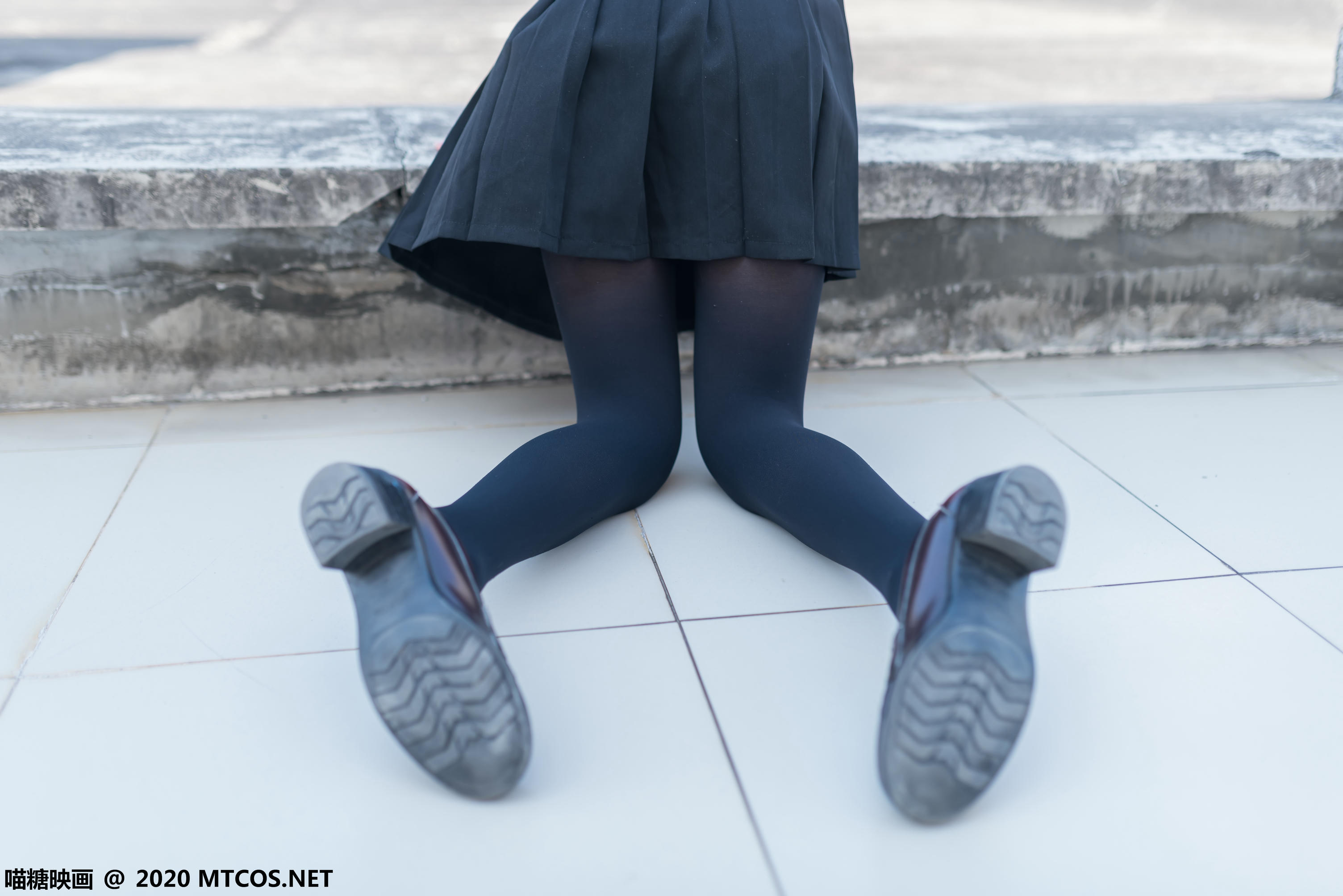 [喵糖映画] VOL.322 天台少女[46P／324MB]_第3集