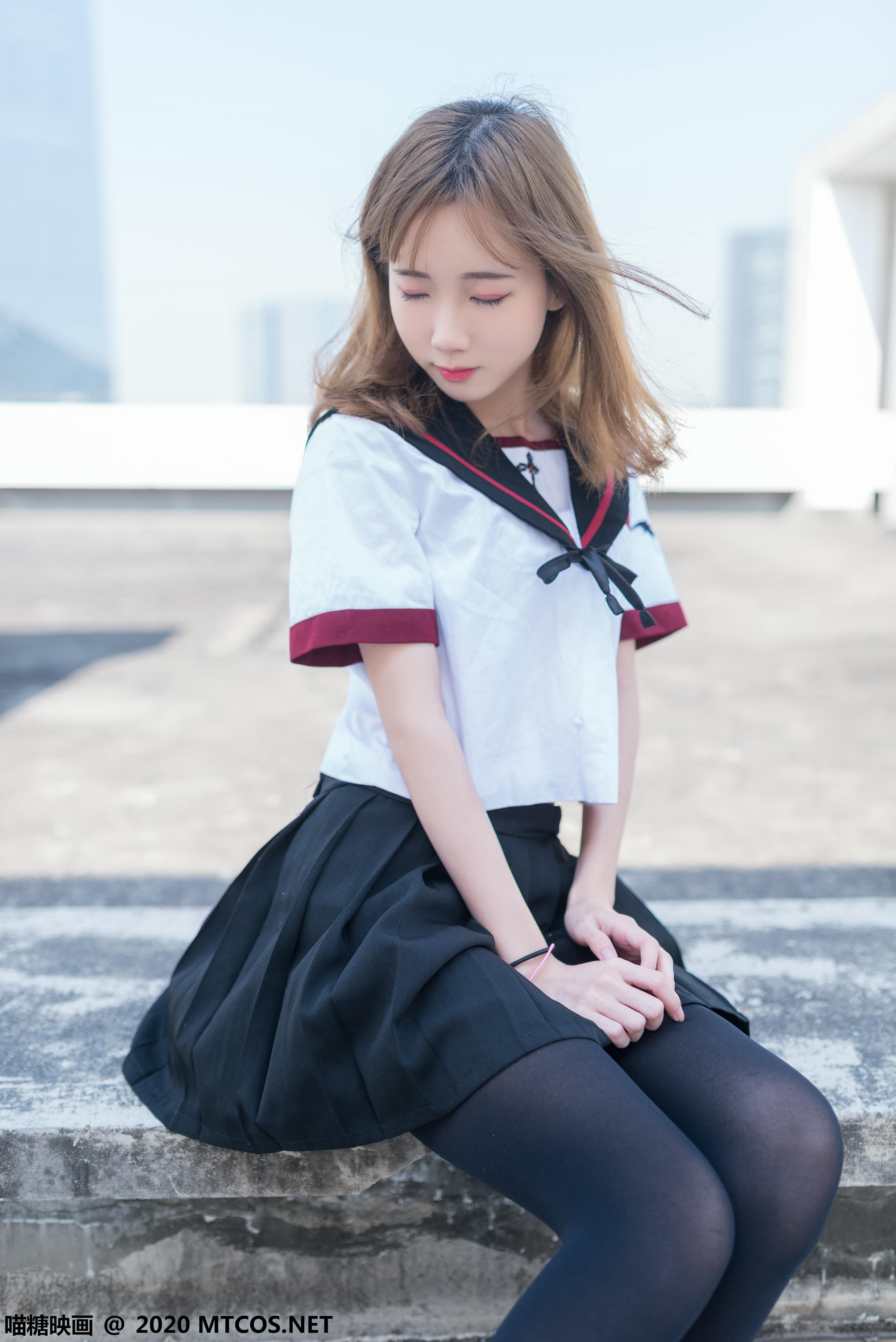 [喵糖映画] VOL.322 天台少女[46P／324MB]_第1集