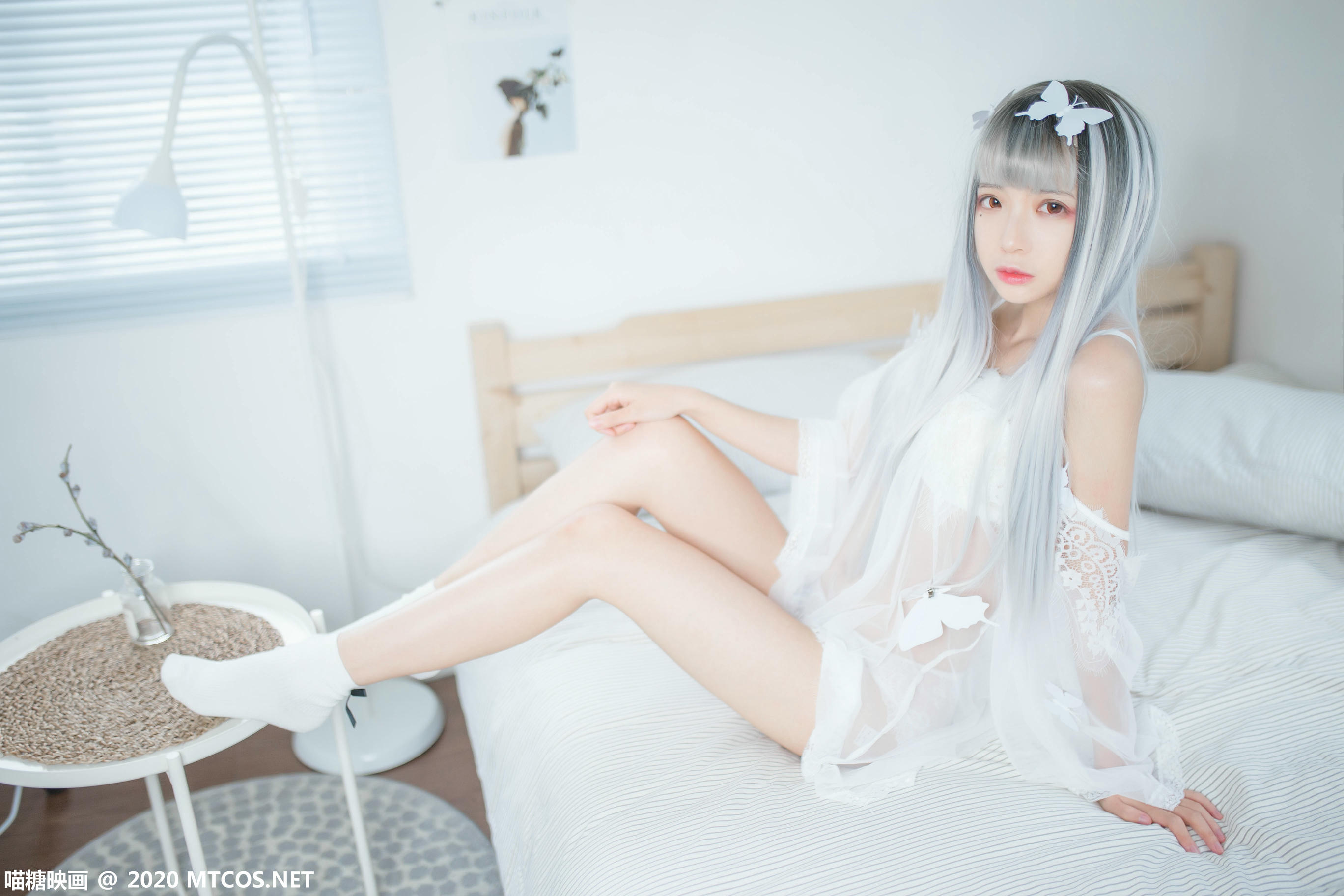 [喵糖映画] VOL.325 白色纱裙[25P／105MB]_第1集