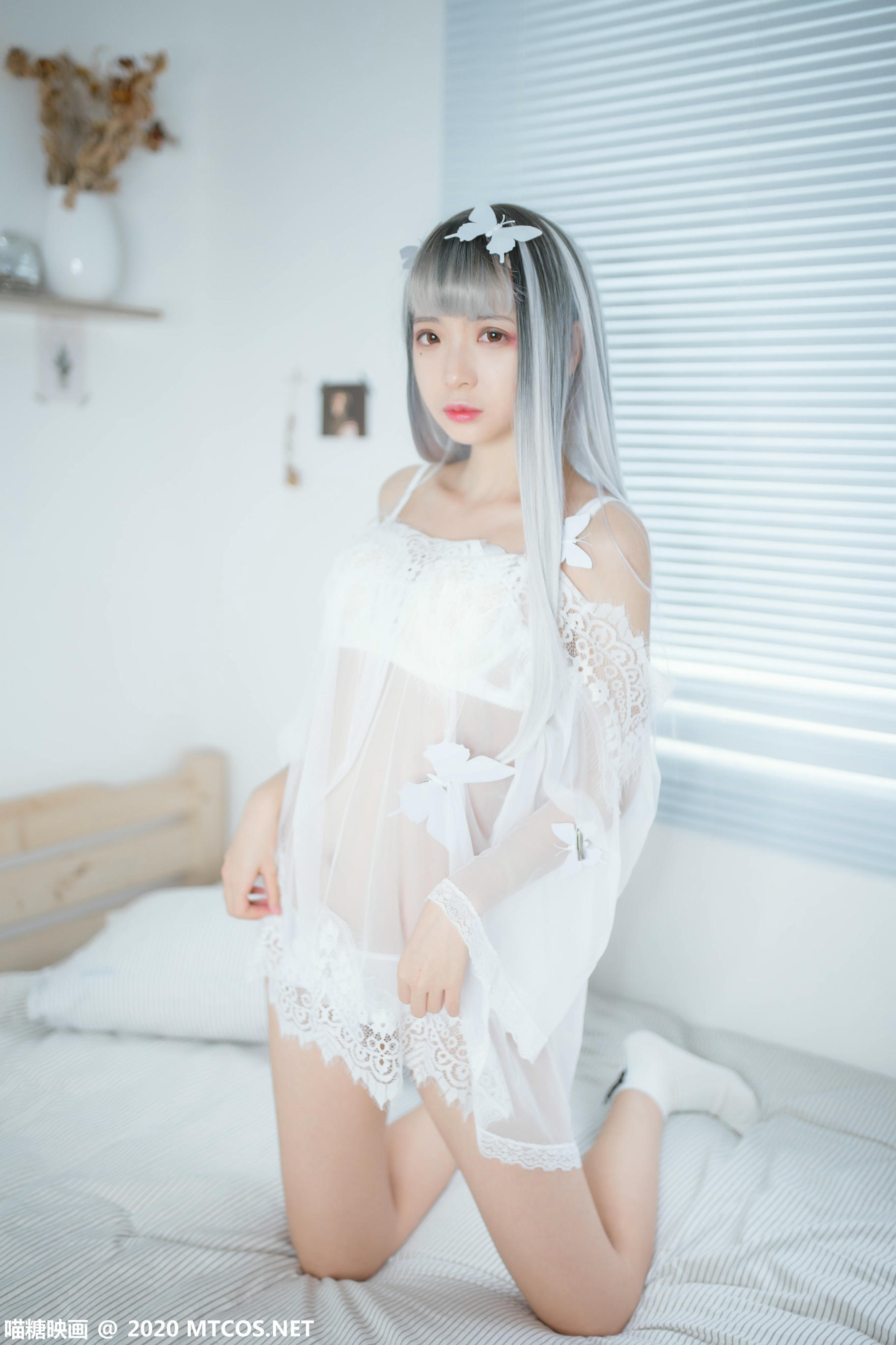 [喵糖映画] VOL.325 白色纱裙[25P／105MB]_第1集