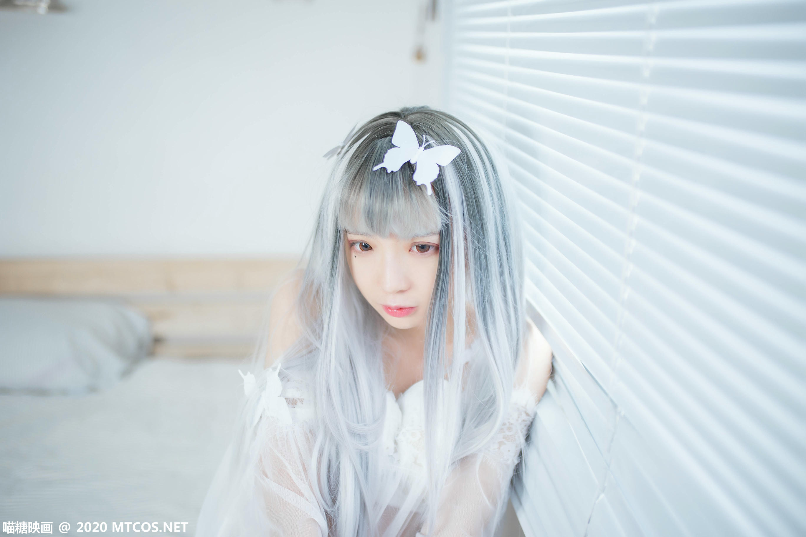 [喵糖映画] VOL.325 白色纱裙[25P／105MB]_第2集