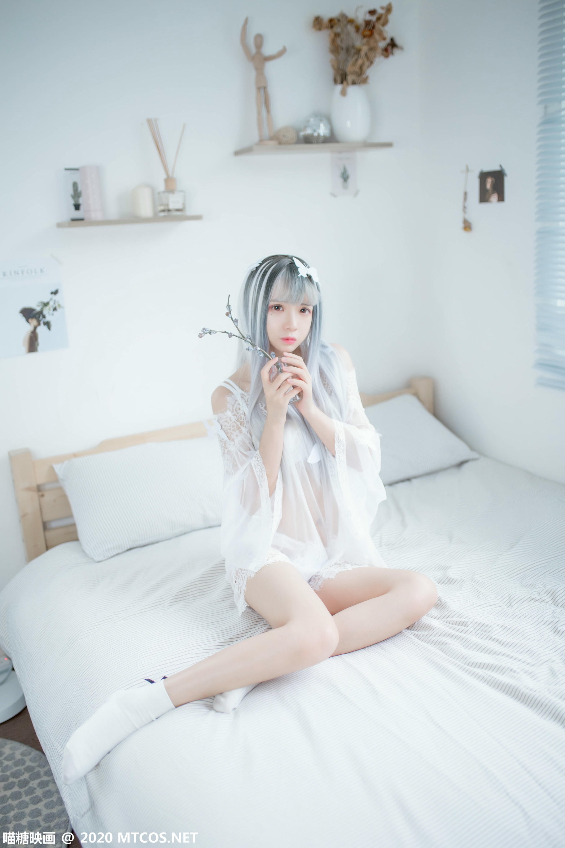 [喵糖映画] VOL.325 白色纱裙[25P／105MB]_第1集