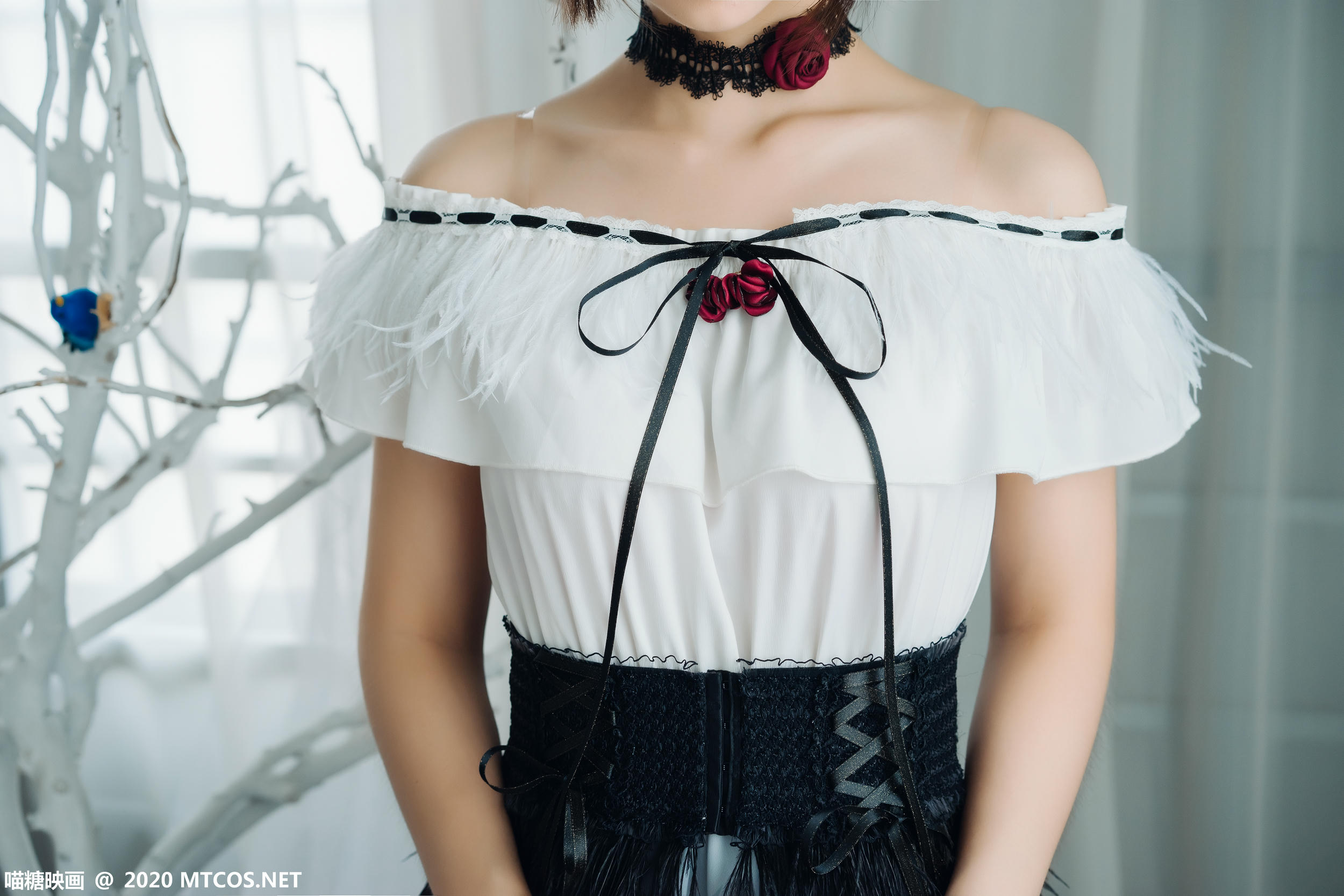 [喵糖映画] VOL.329 小白裙[22P／248MB]_第1集