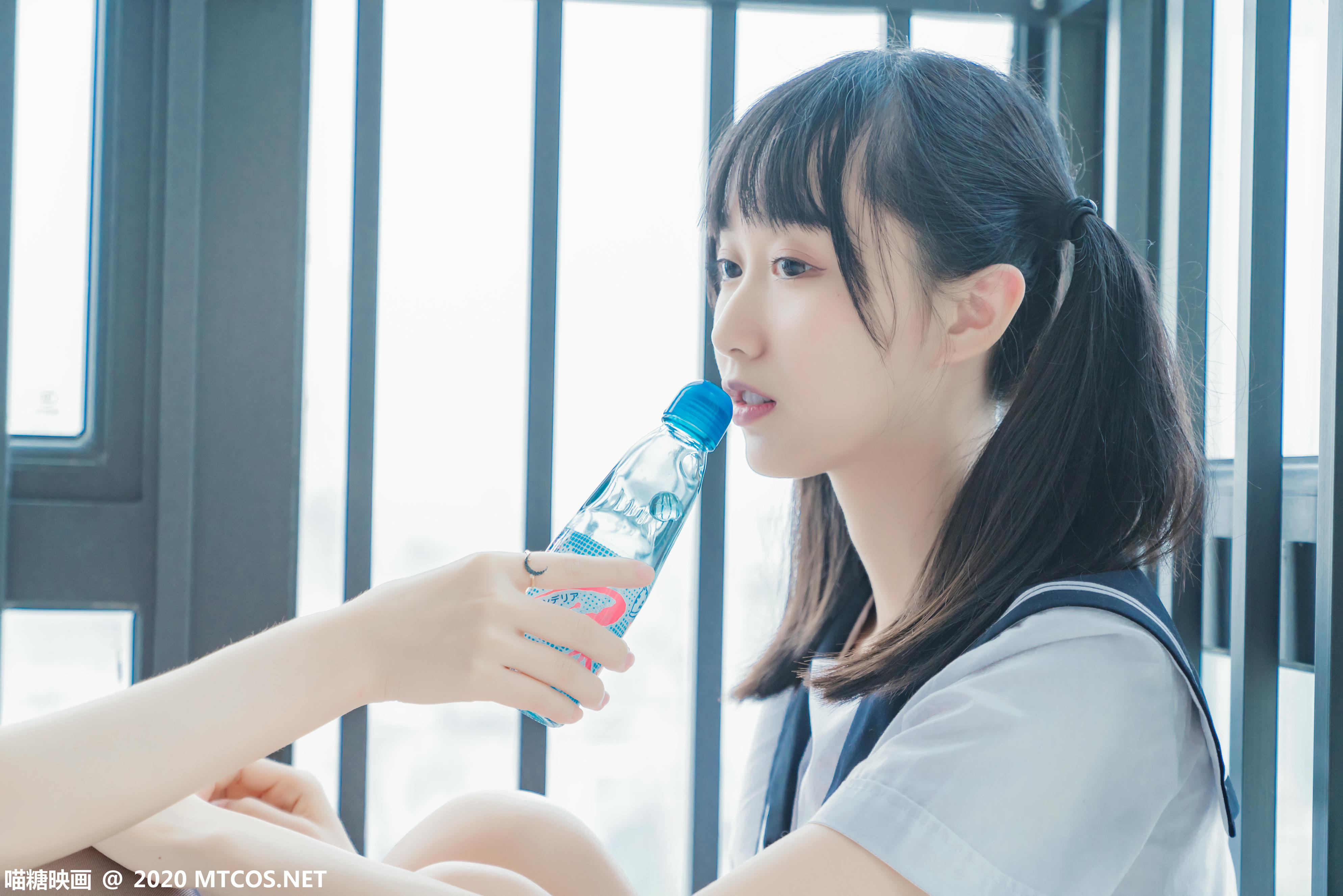 [喵糖映画] JKL.014 她.JK制服[33P／866MB]_第1集