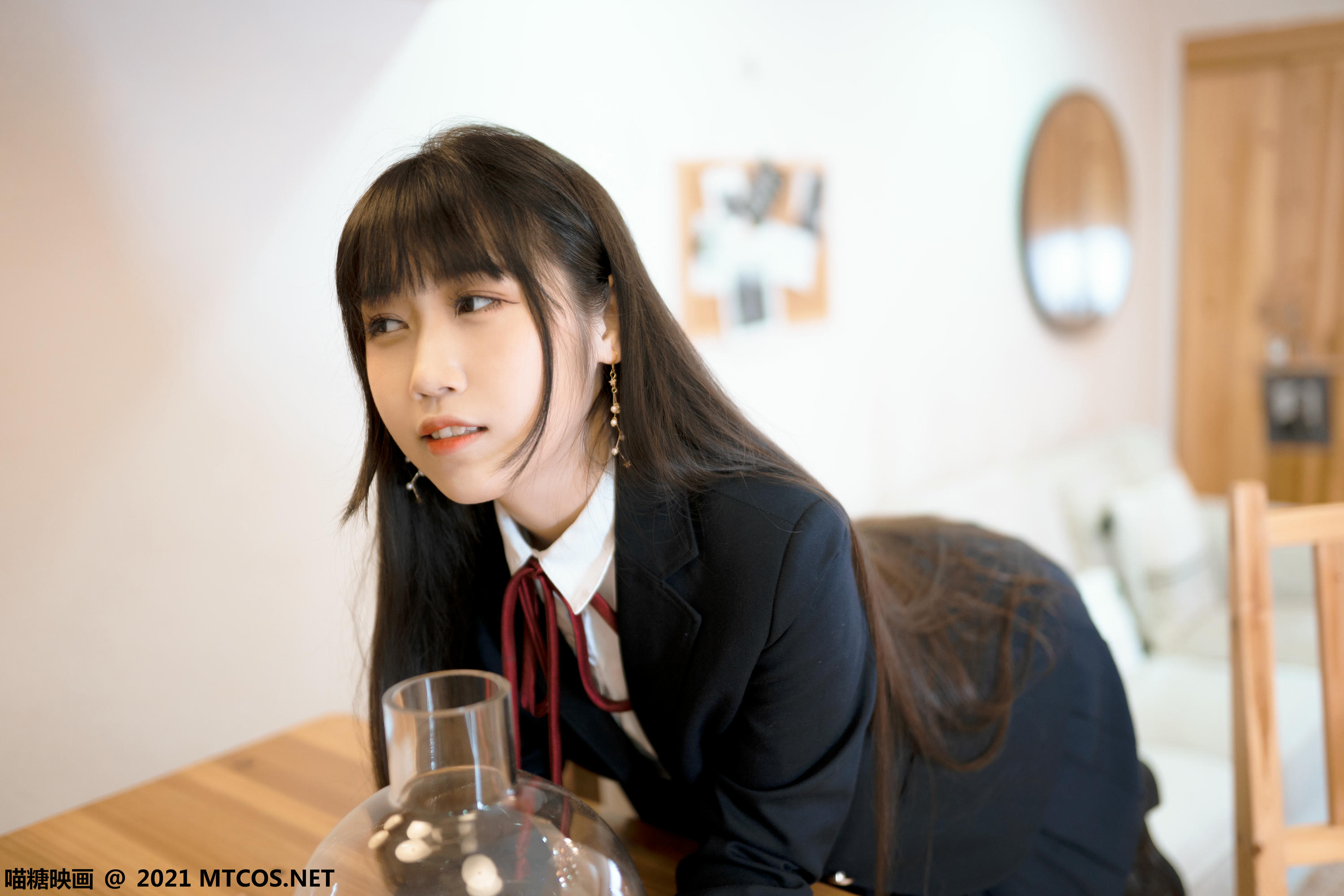 [喵糖映画] VOL.360 JK西装[38P／413MB]_第1集