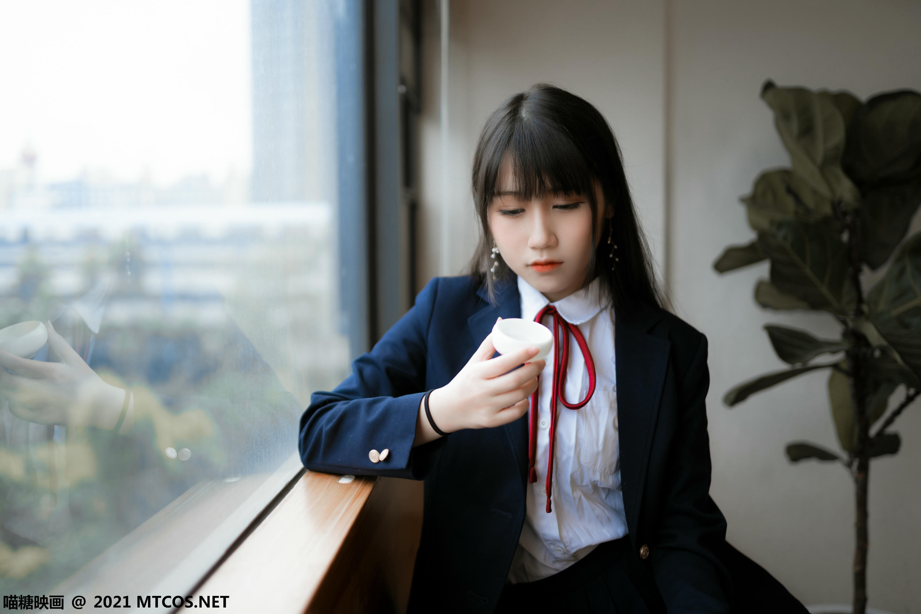 [喵糖映画] VOL.360 JK西装[38P／413MB]_第1集