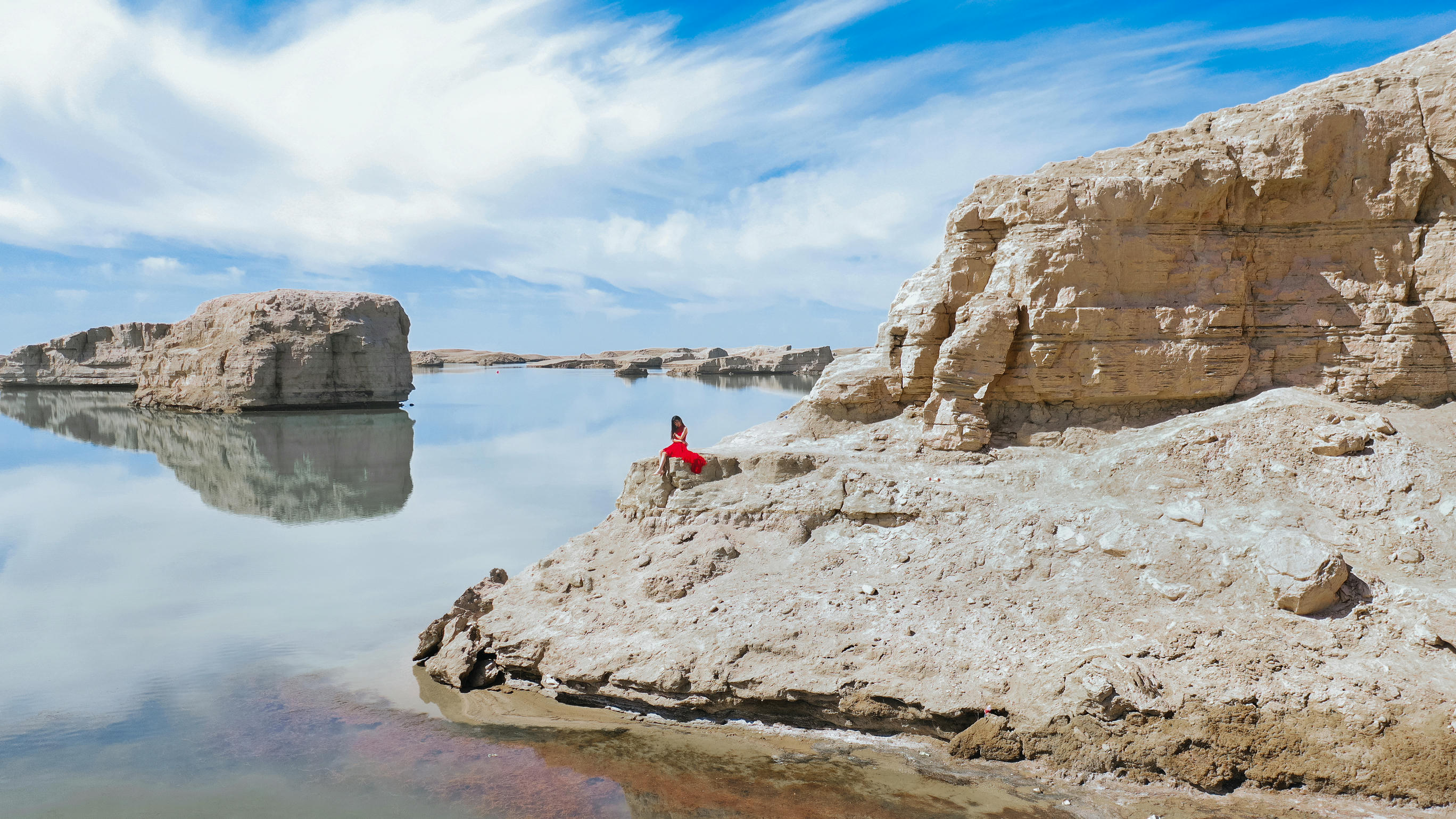 [喵糖映画] VOL.372 海边红裙[25P／461MB]_第1集