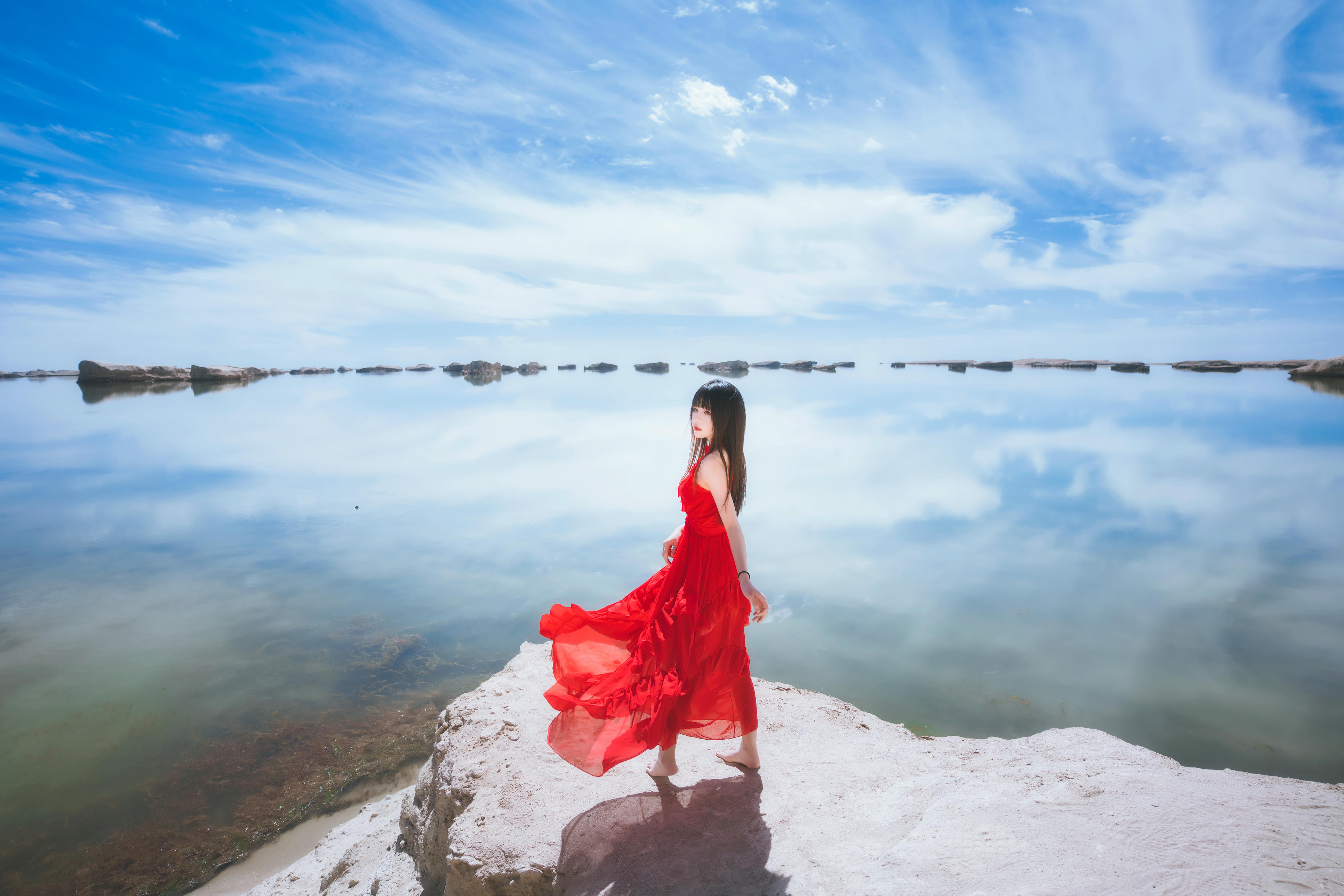 [喵糖映画] VOL.372 海边红裙[25P／461MB]_第1集