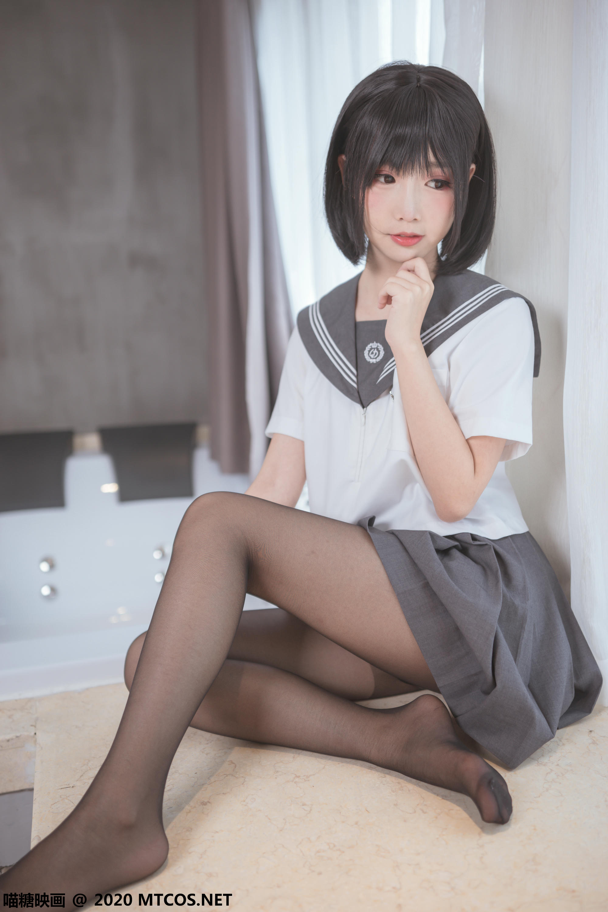 [喵糖映画] JKL.017 黑丝JK制服[21P／270MB]_第1集