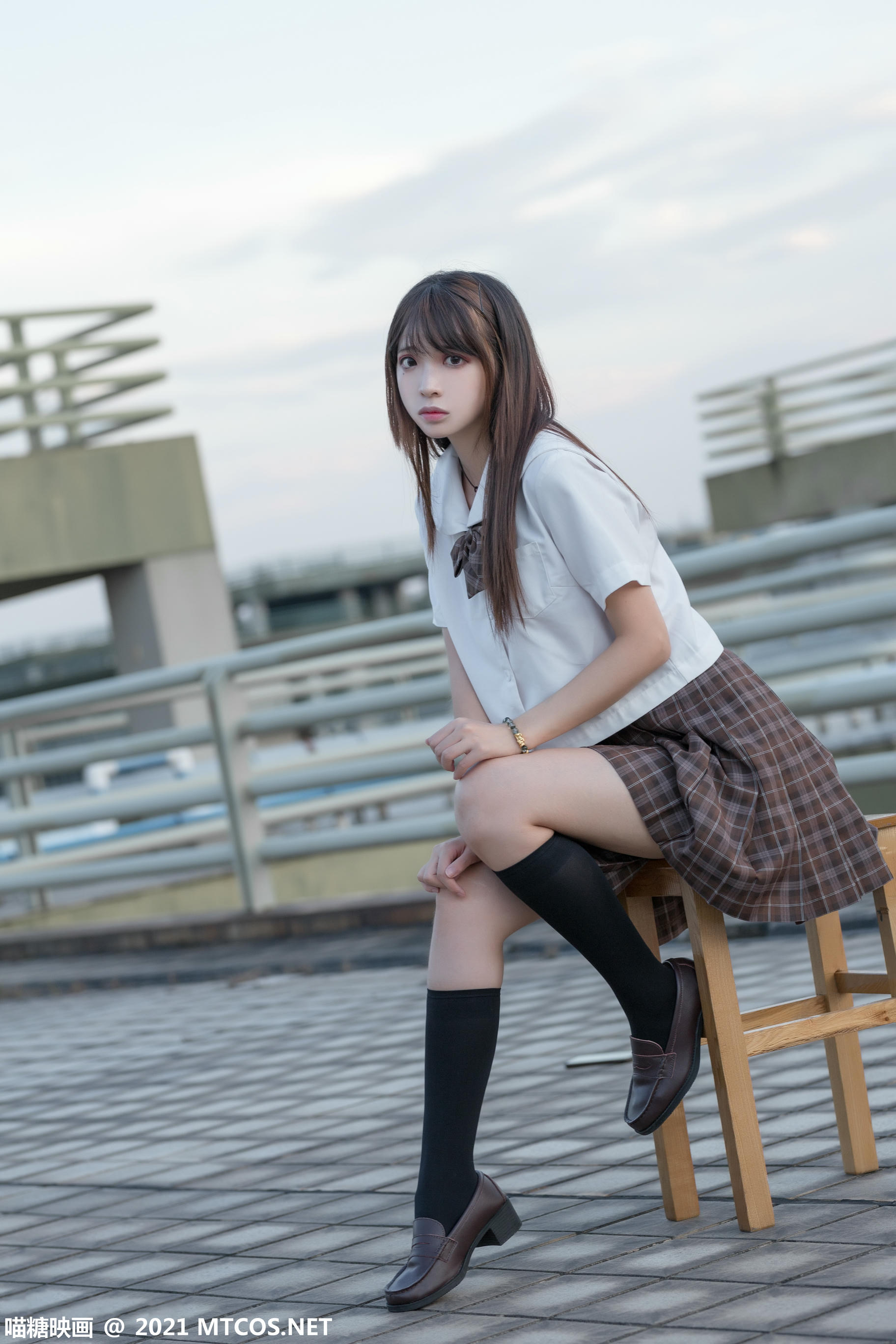 [喵糖映画] VOL.375 忧郁少女[34P／358MB]_第2集