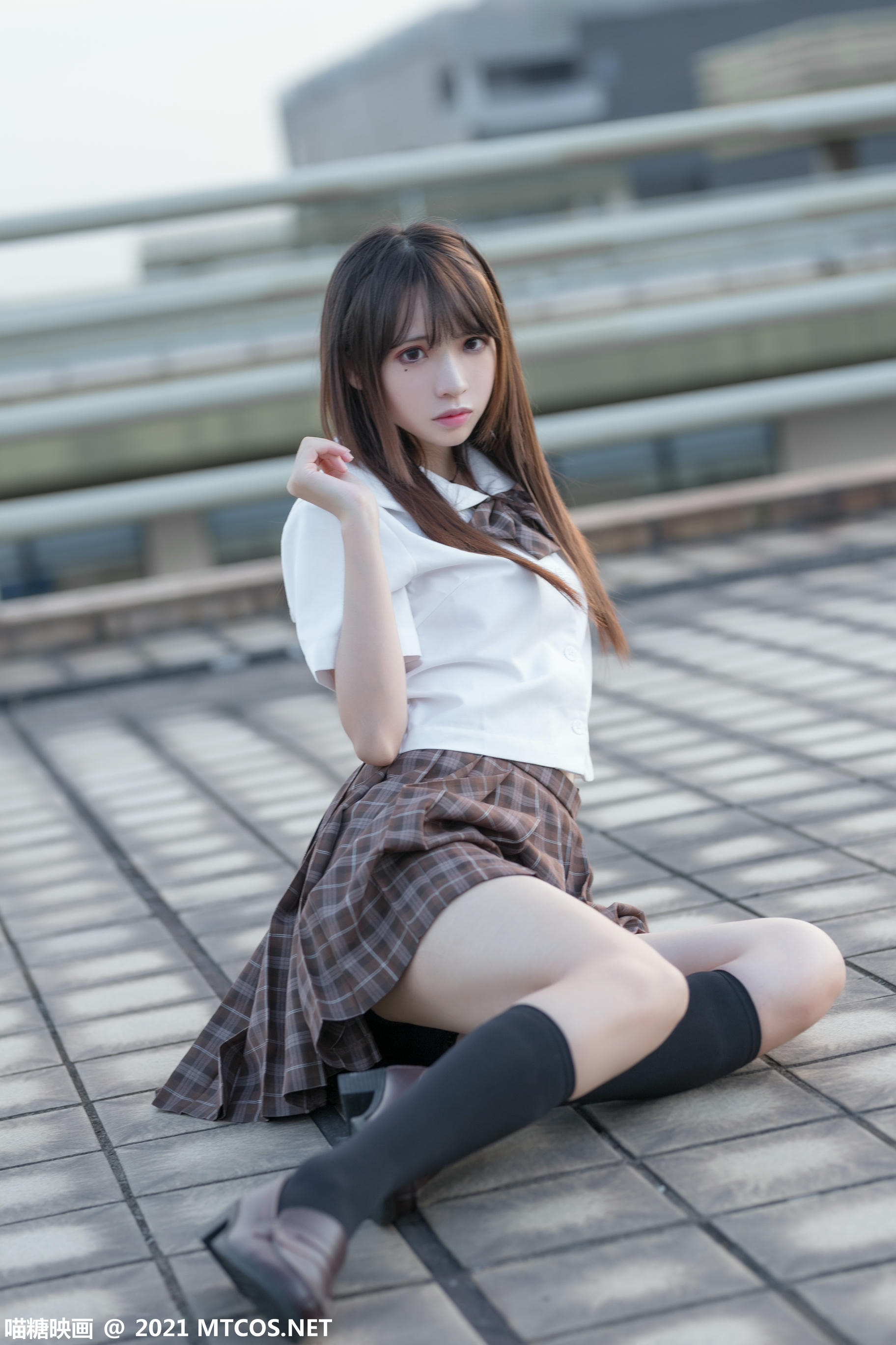 [喵糖映画] VOL.375 忧郁少女[34P／358MB]_第2集