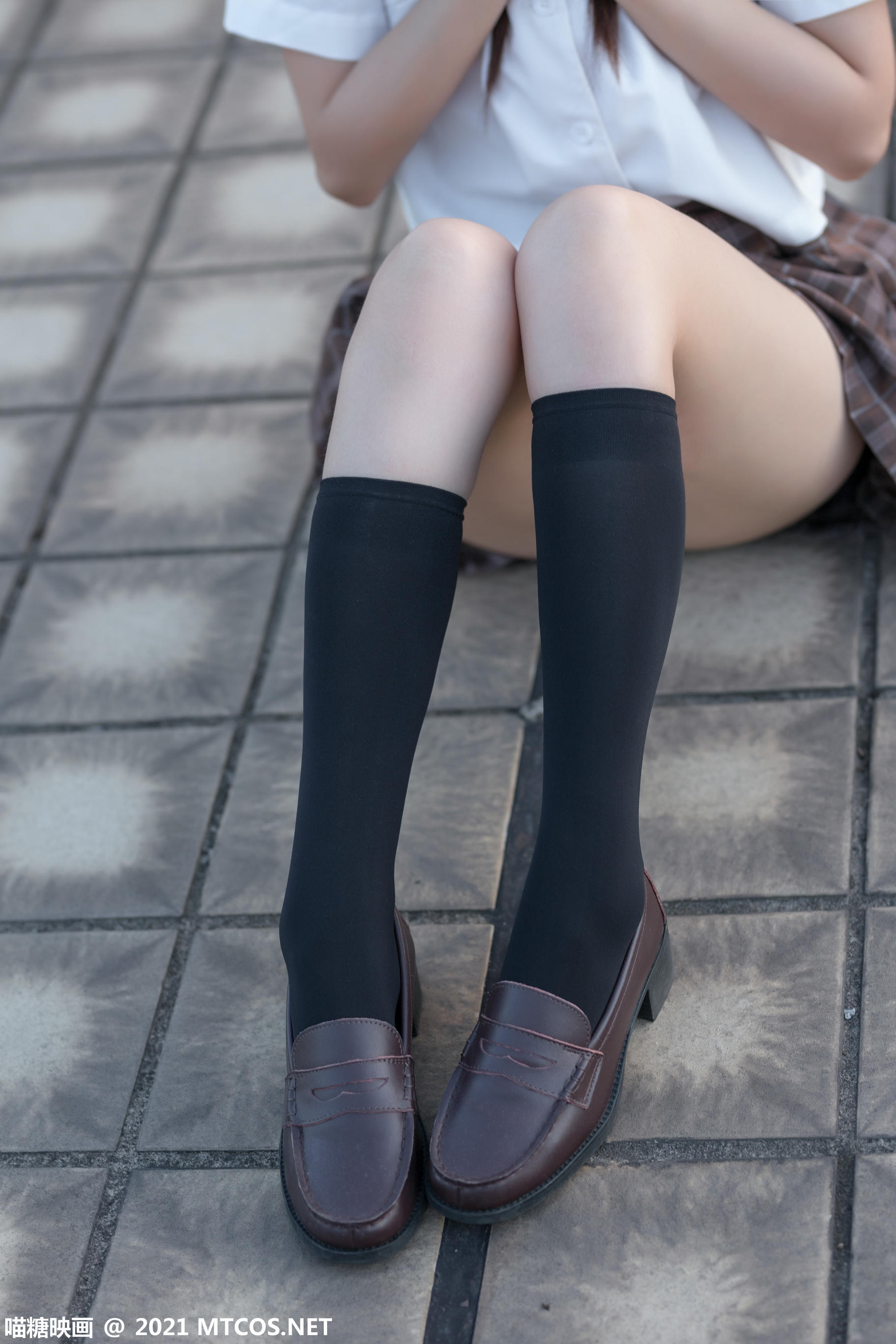 [喵糖映画] VOL.375 忧郁少女[34P／358MB]_第2集