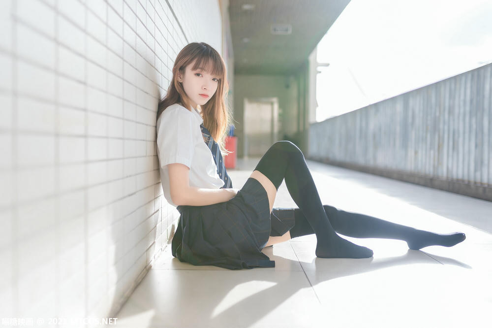 [喵糖映画] VOL.376 芊芊细腿[47P／80.9MB]_第1集