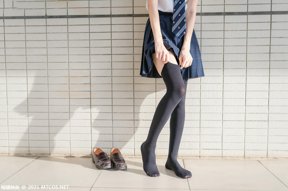 [喵糖映画] VOL.376 芊芊细腿[47P／80.9MB]_第1集