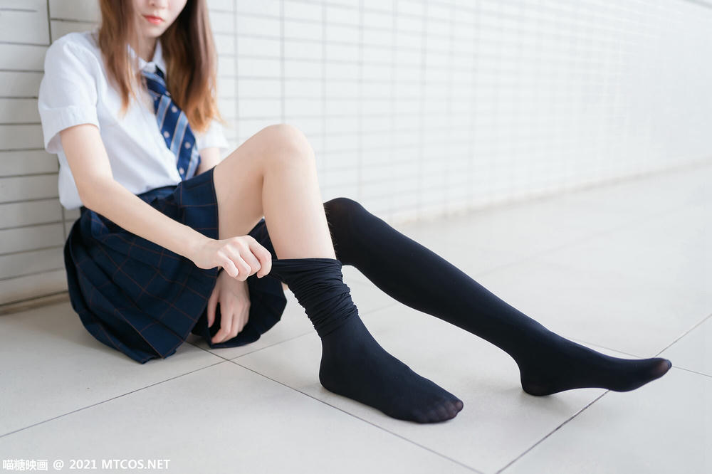 [喵糖映画] VOL.376 芊芊细腿[47P／80.9MB]_第1集