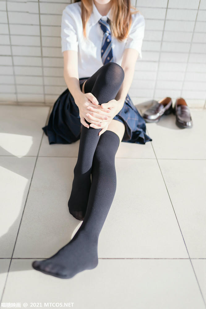 [喵糖映画] VOL.376 芊芊细腿[47P／80.9MB]_第1集